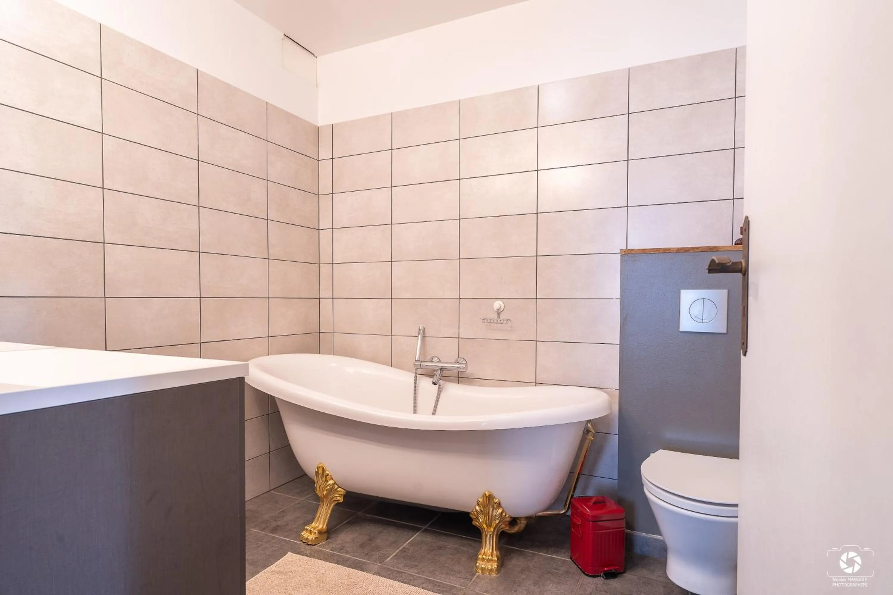 Bathroom in Château Besson