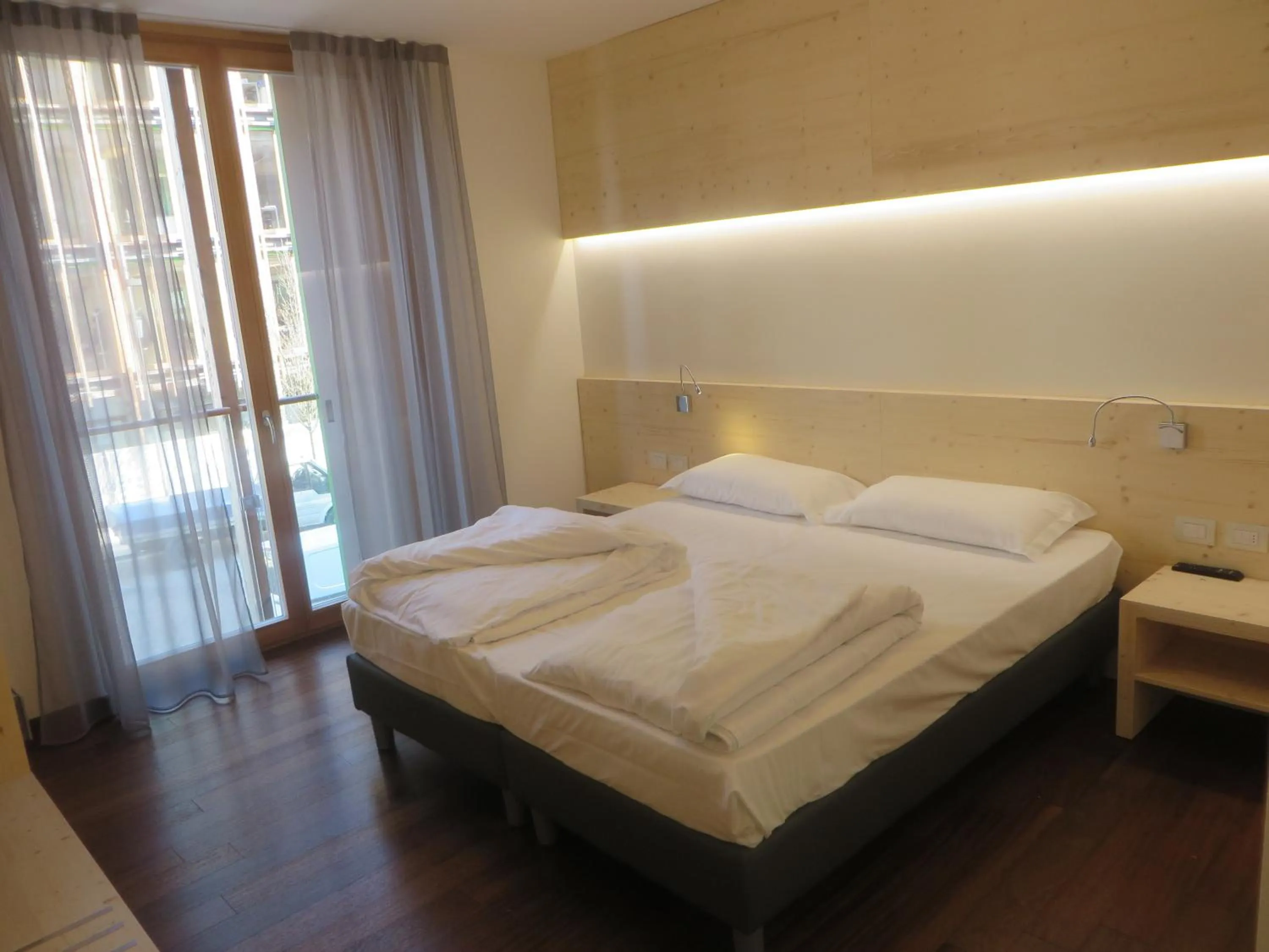 Photo of the whole room, Bed in Komodo short stay apartments