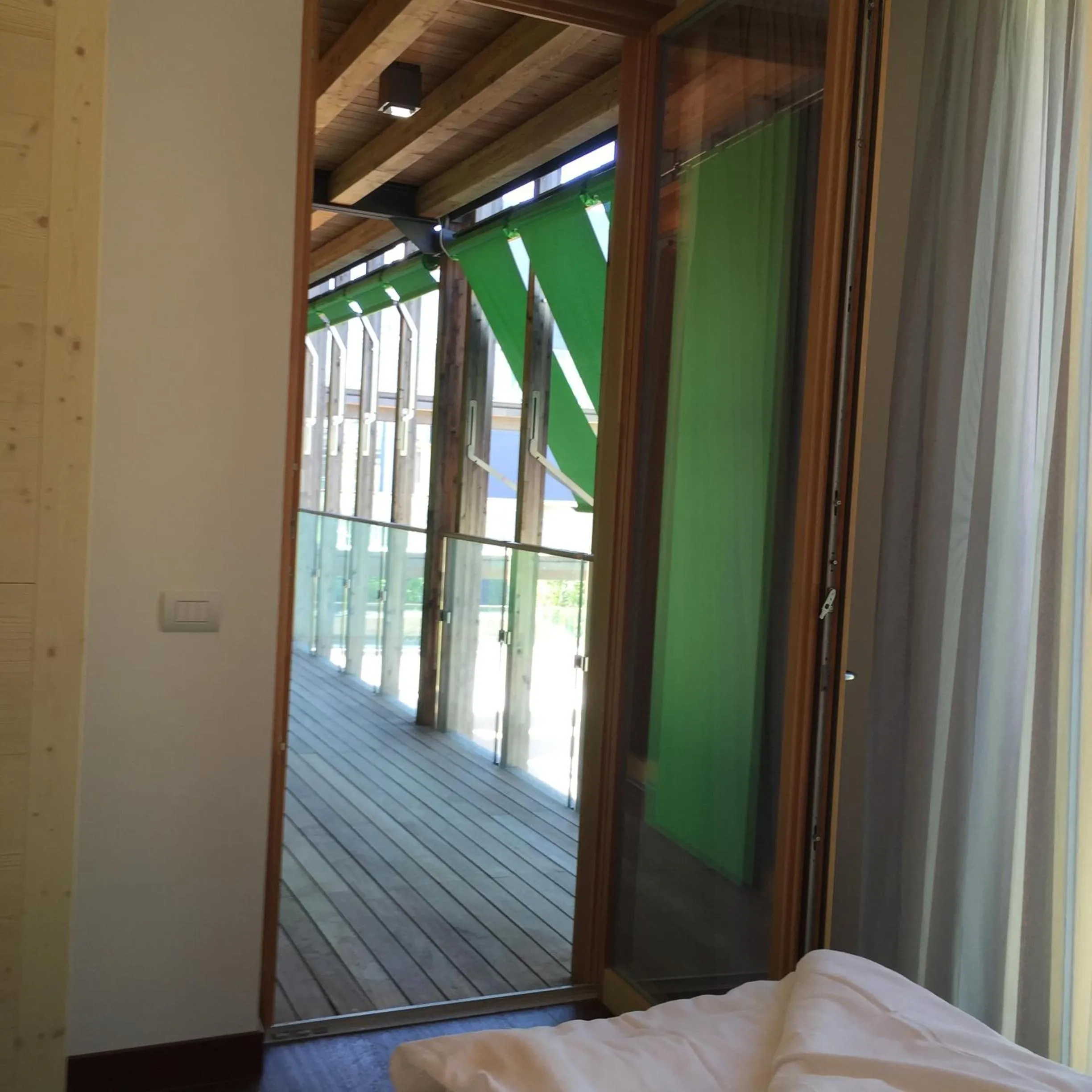 Balcony/Terrace, Bed in Komodo short stay apartments