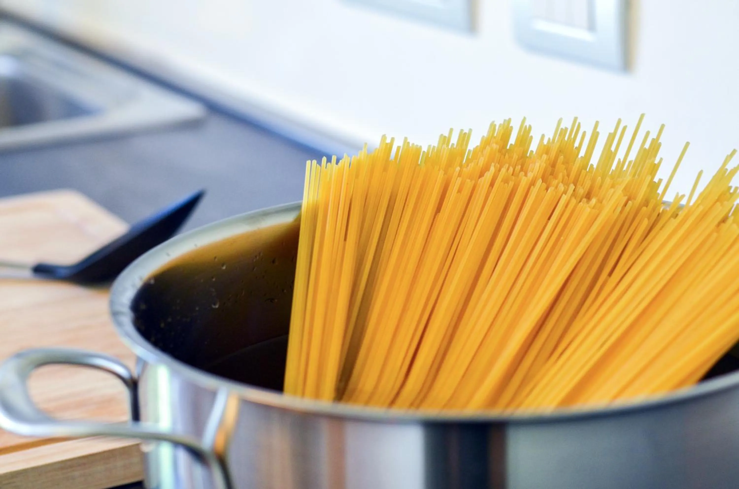 Food and drinks in Komodo short stay apartments