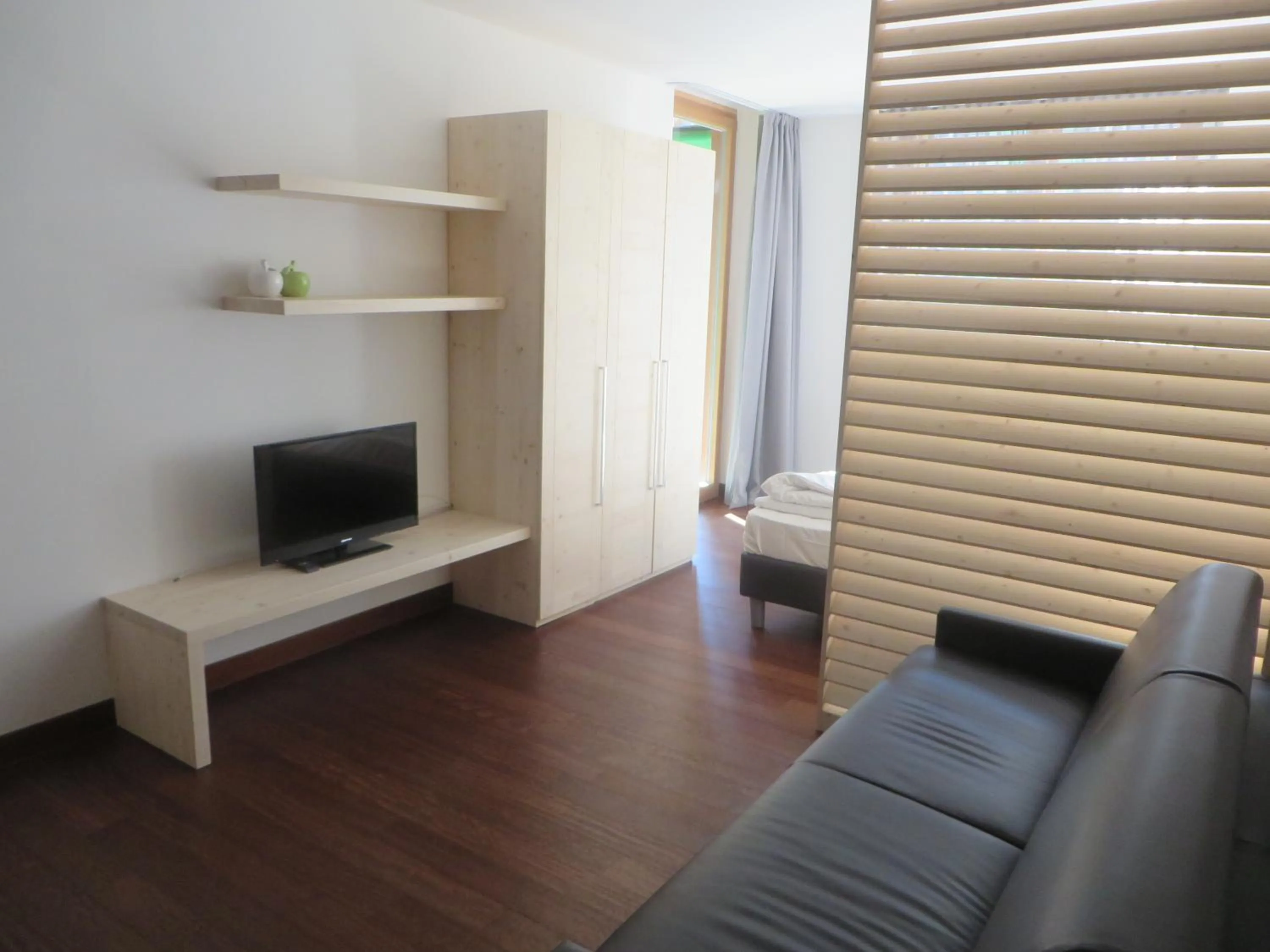 Day in Komodo short stay apartments