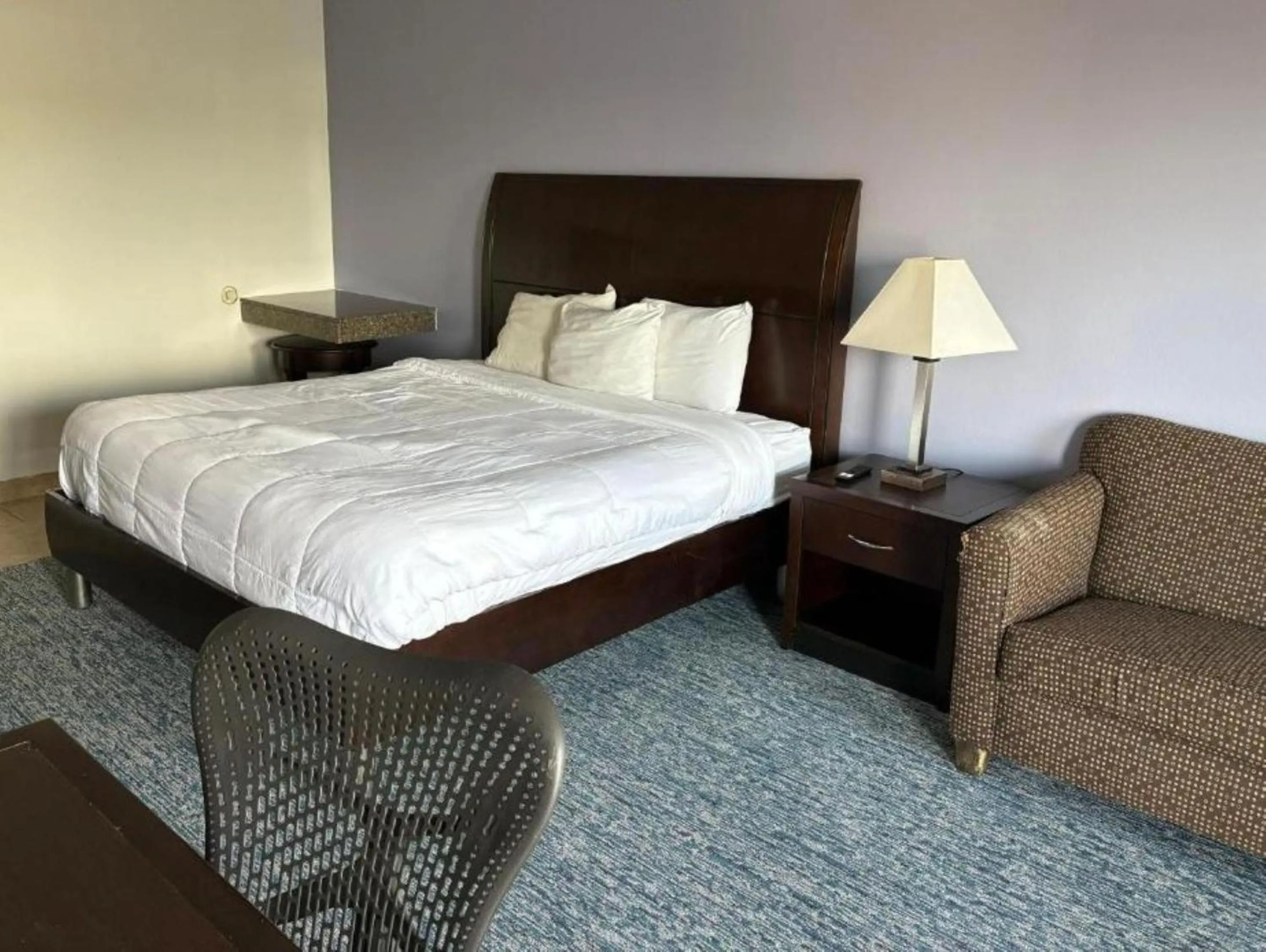 Bedroom, Bed in Westwood Inn Extended Stay Gonzales TX