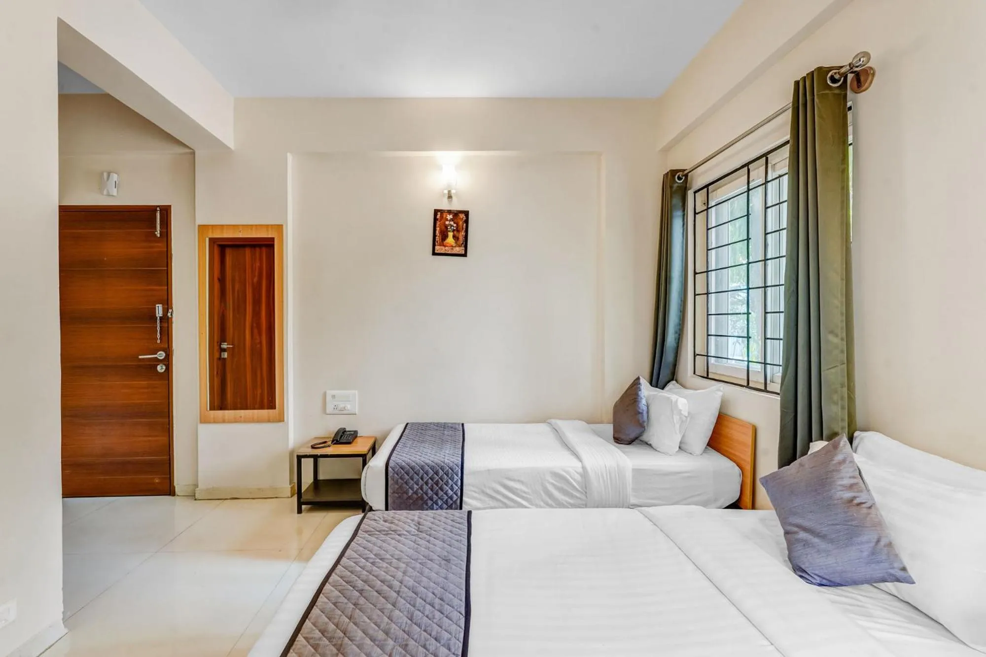 Bed in UPAR Hotels Nearby Bagmane Tech Park