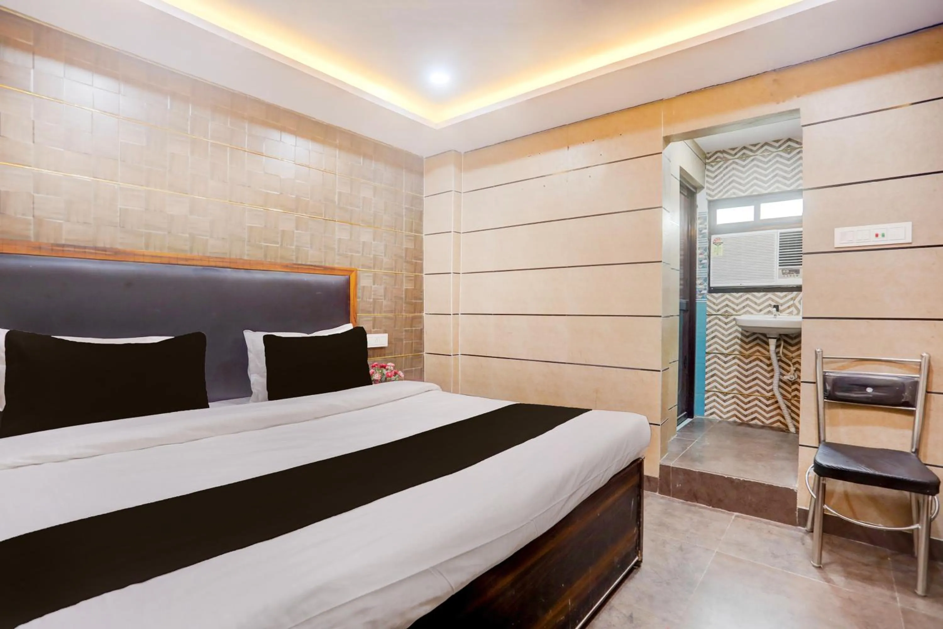 Bedroom, Bed in Hotel O Shyama Palace