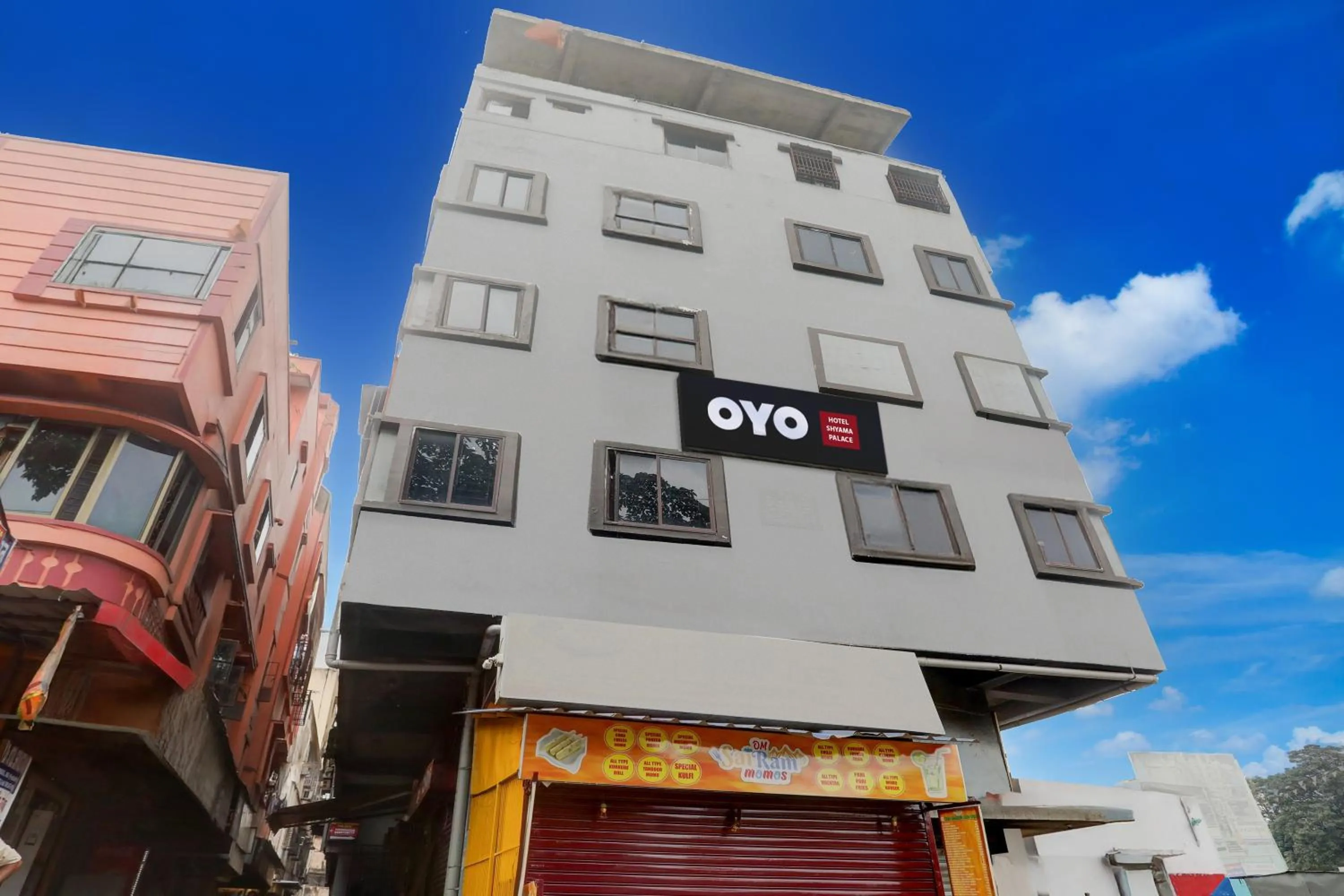 Facade/entrance in Hotel O Shyama Palace