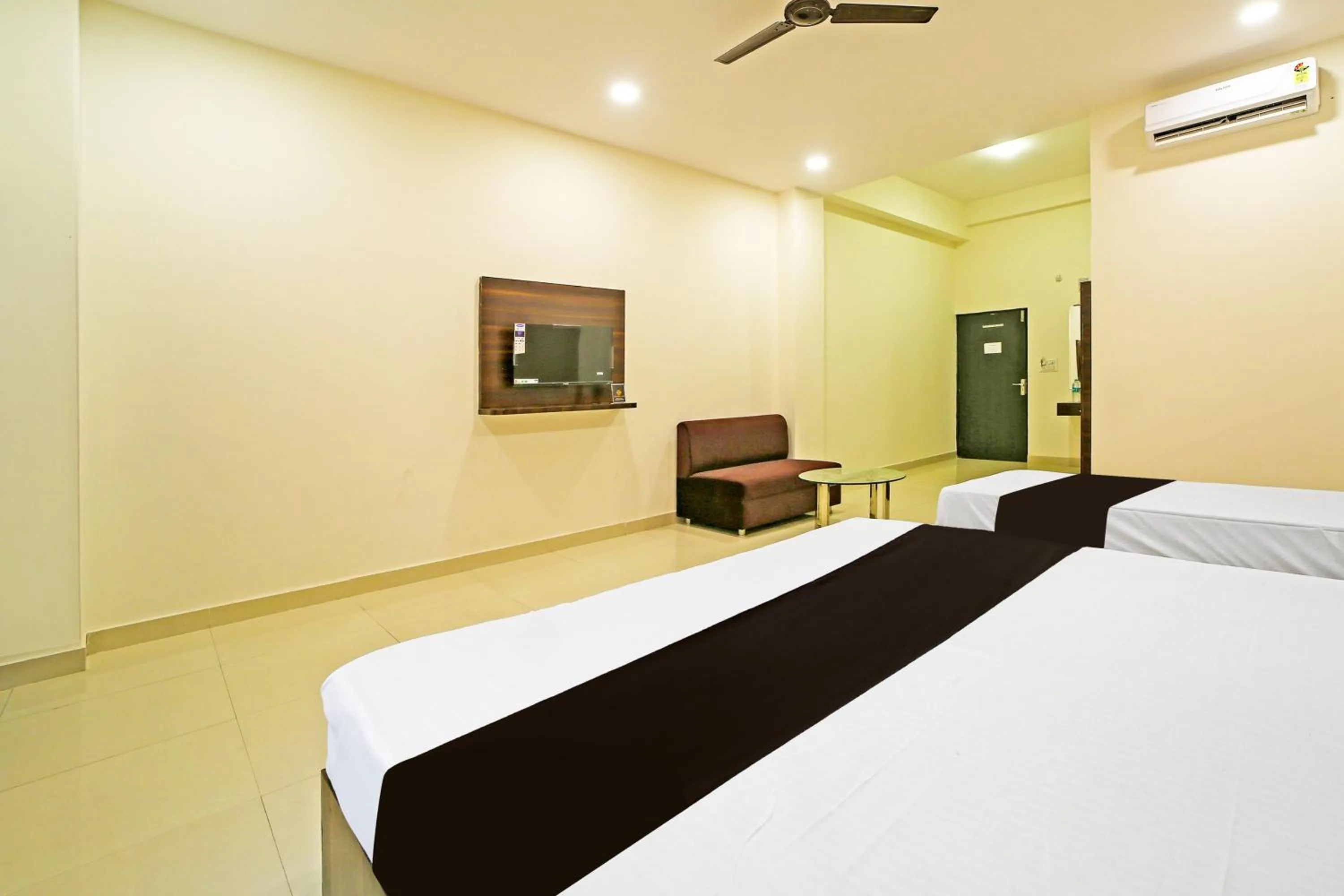 Bedroom, Bed in Hotel O Agrawal Inn