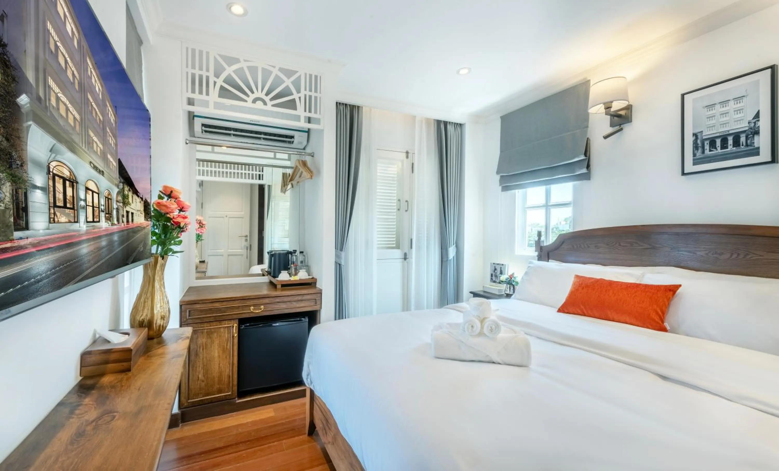 Bed in Cherie Bangkok Boutique Hotel