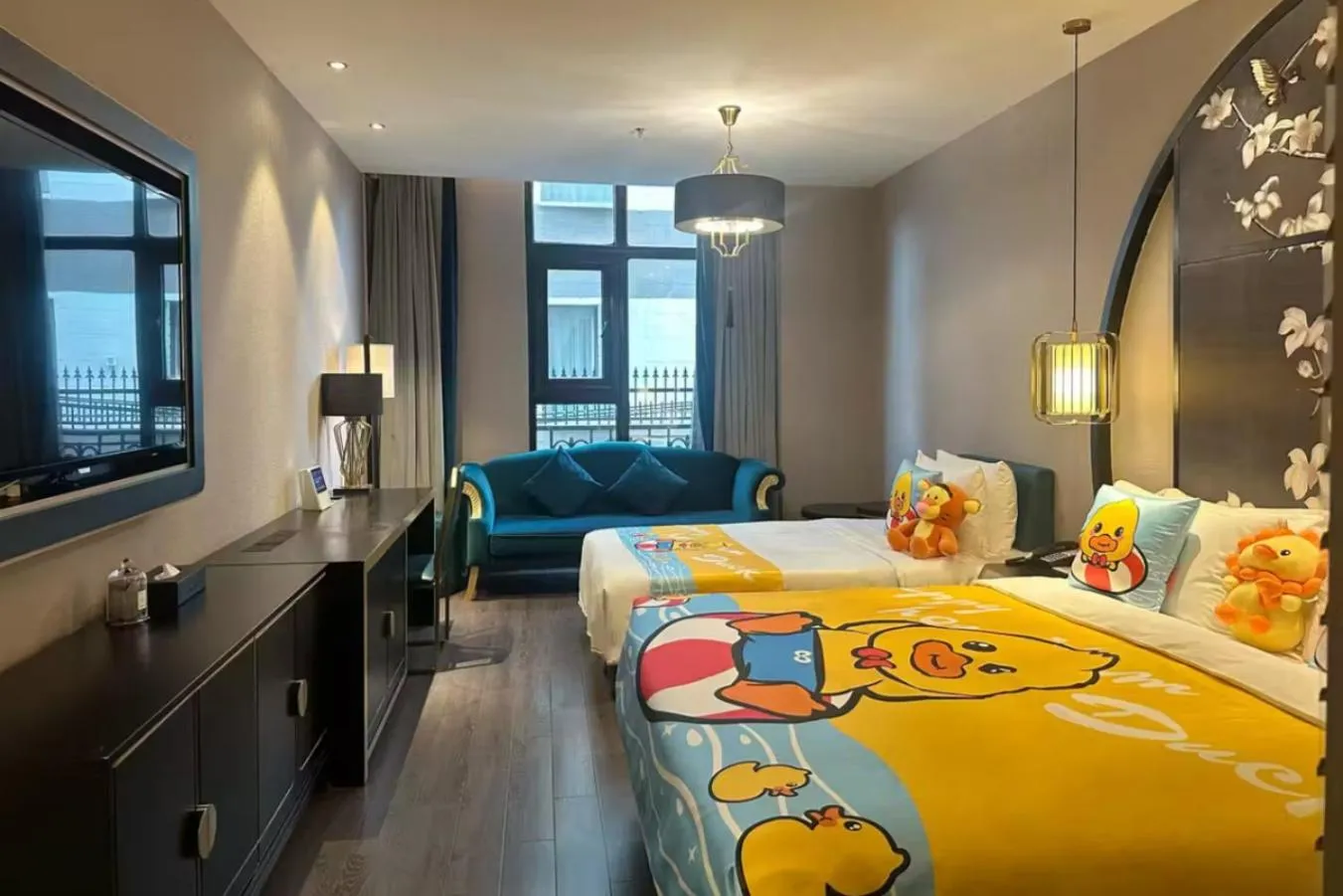 Bedroom, Bed in Crystal Hotel - Shanghai The Bund Jinling East Road