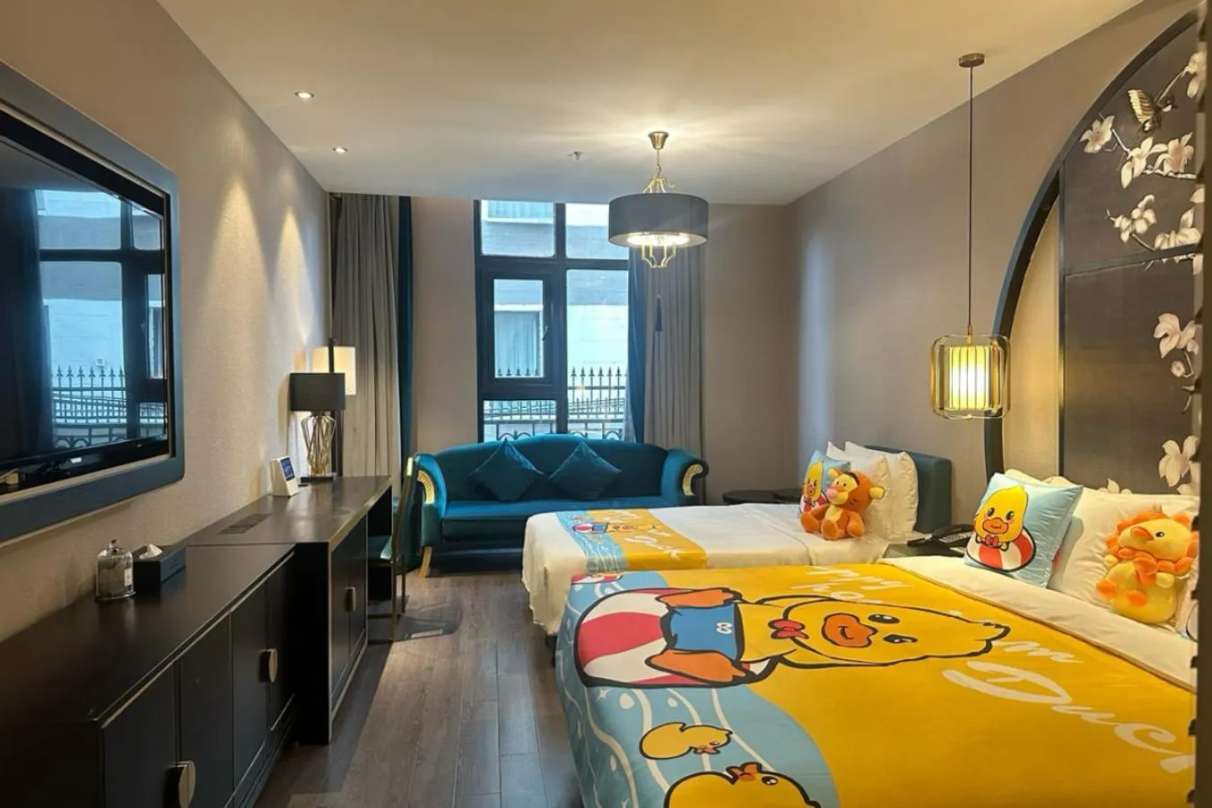 Bedroom, Bed in Crystal Hotel - Shanghai The Bund Jinling East Road