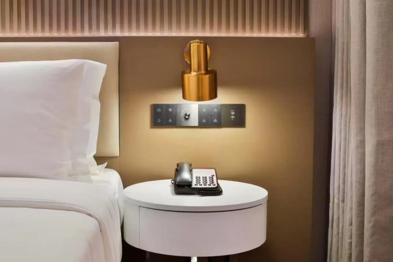 Bedroom, Bed in Crystal Hotel - Shanghai The Bund Jinling East Road