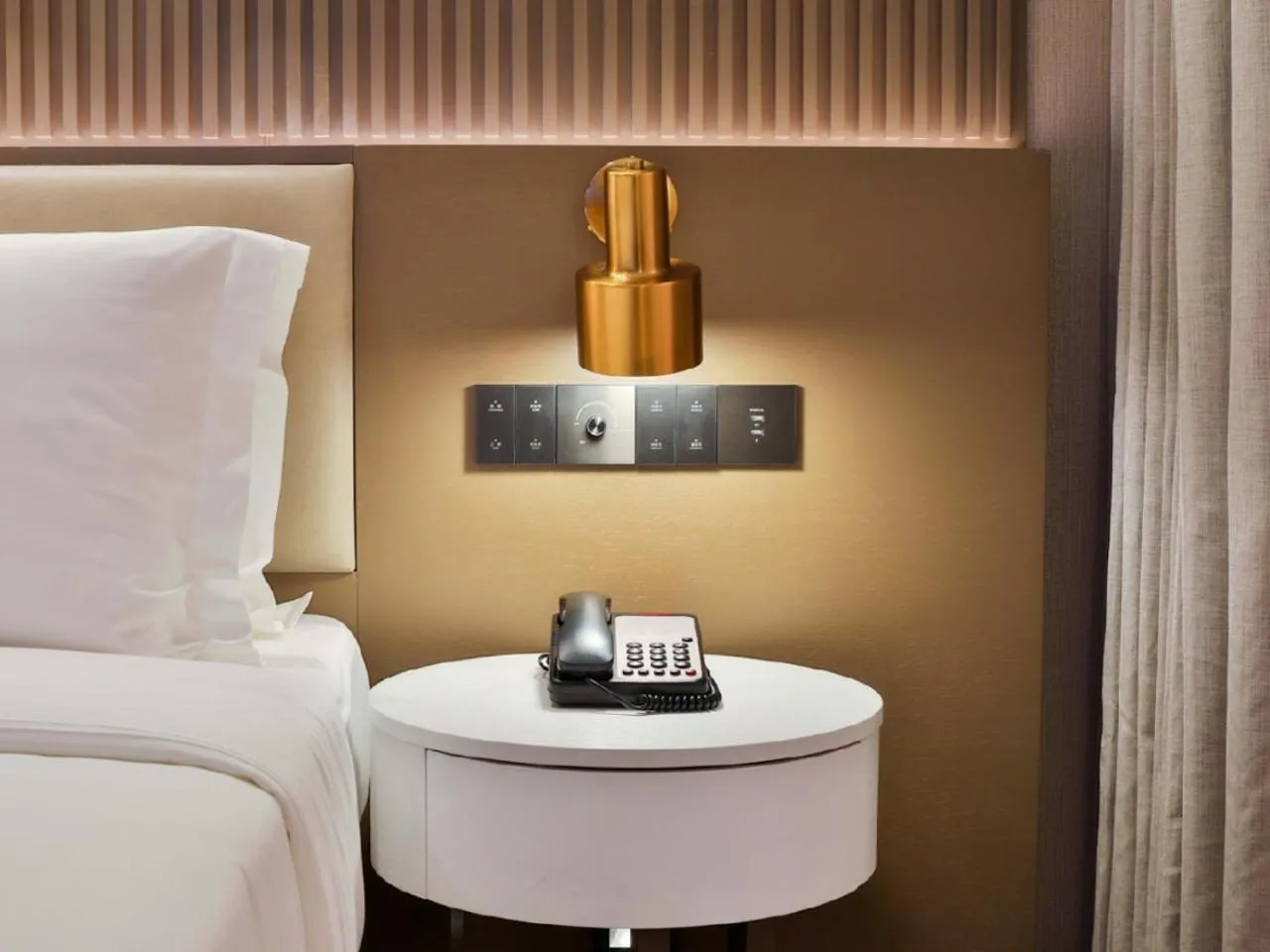 Bedroom, Bed in Crystal Orange Hotel - Shanghai The Bund Jinling East Road