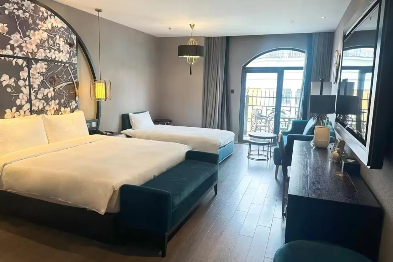 Bedroom, Bed in Crystal Hotel - Shanghai The Bund Jinling East Road