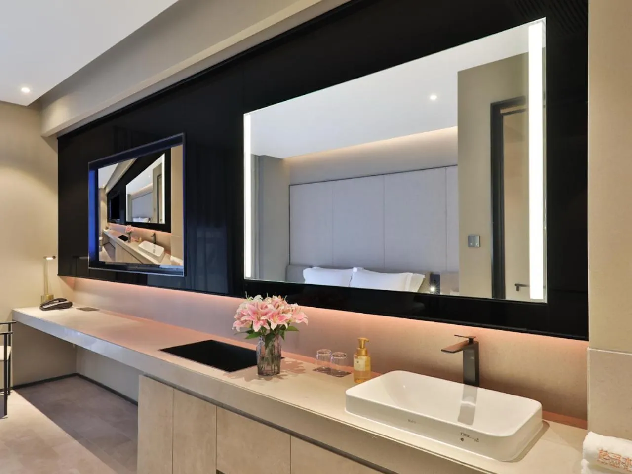 Bathroom in Crystal Orange Hotel - Shanghai The Bund Jinling East Road