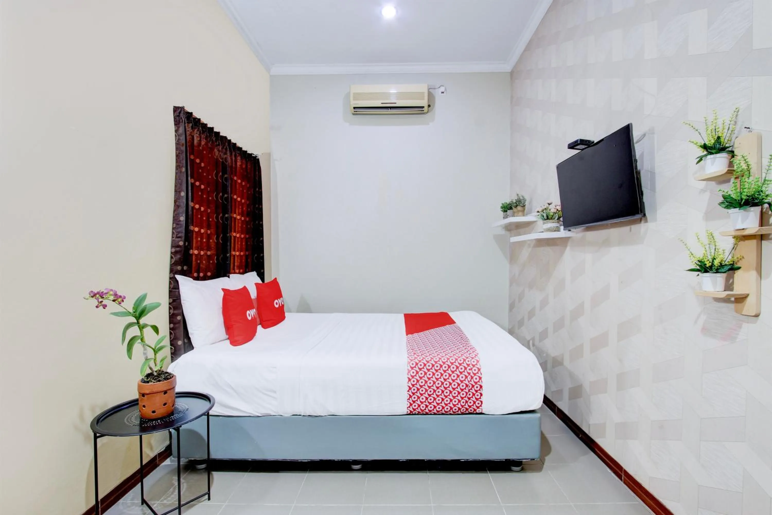 Bedroom, Bed in Hotel O Homestay Koe Syariah