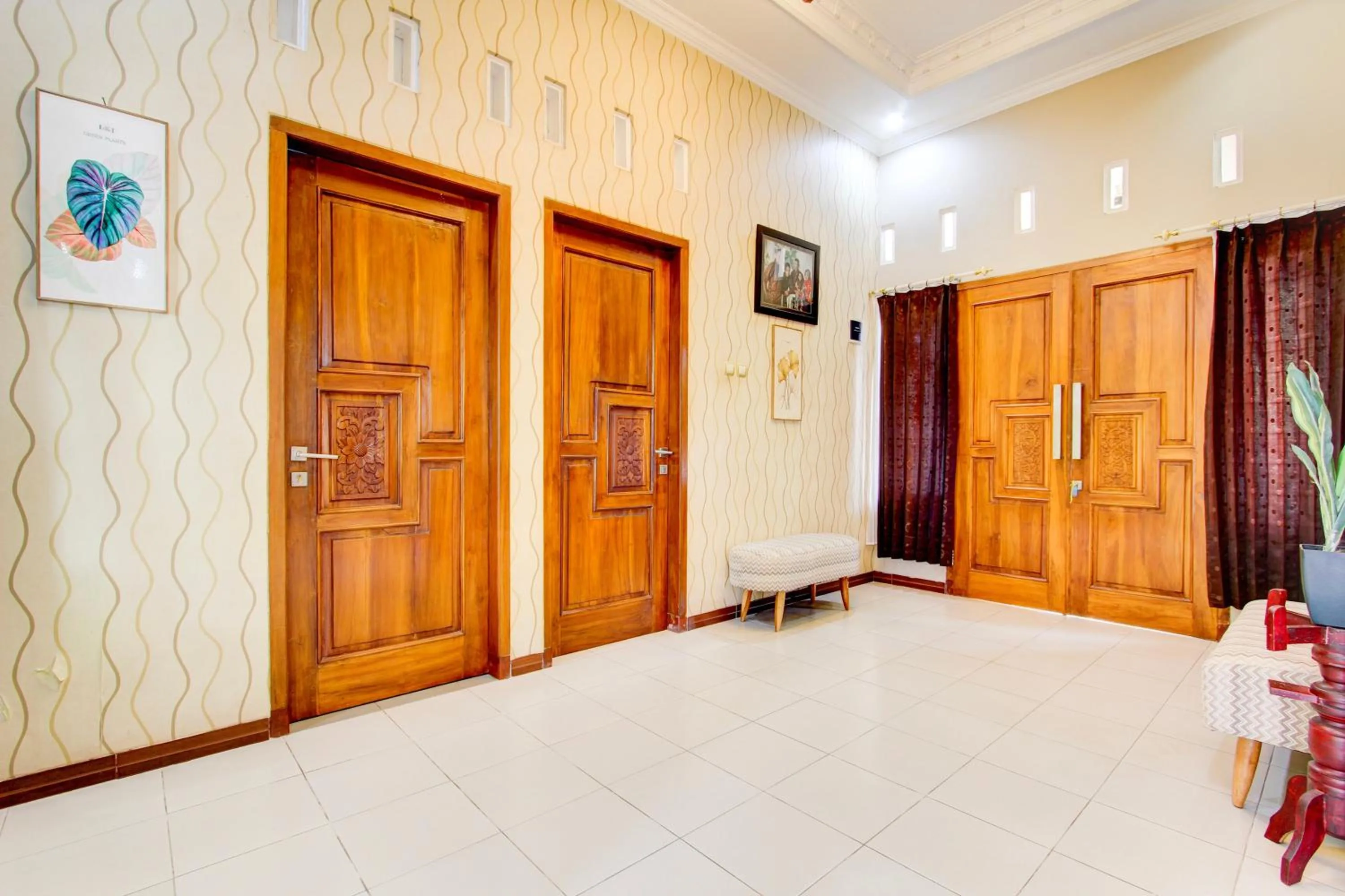 Lobby or reception in Hotel O Homestay Koe Syariah
