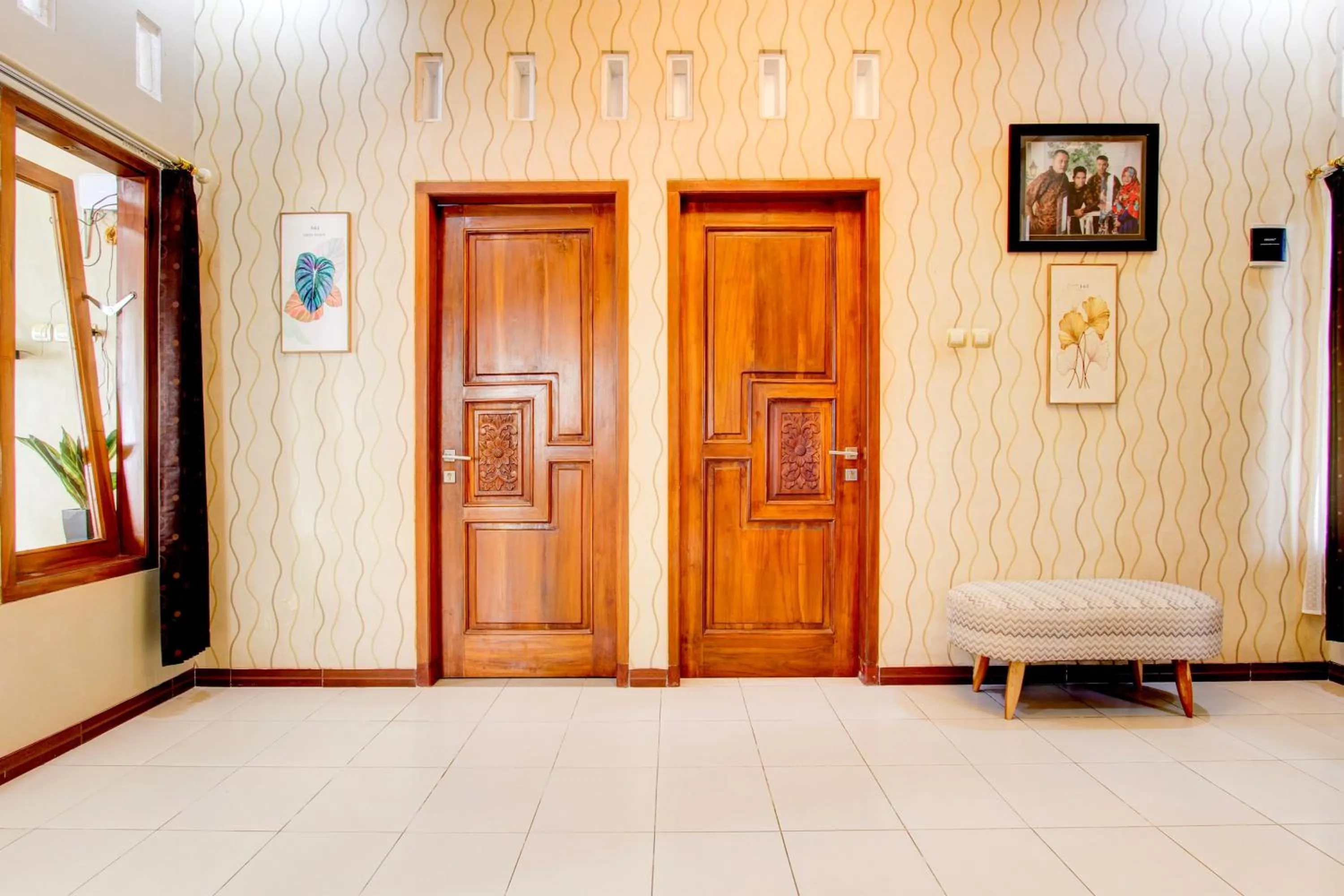Lobby or reception in Hotel O Homestay Koe Syariah