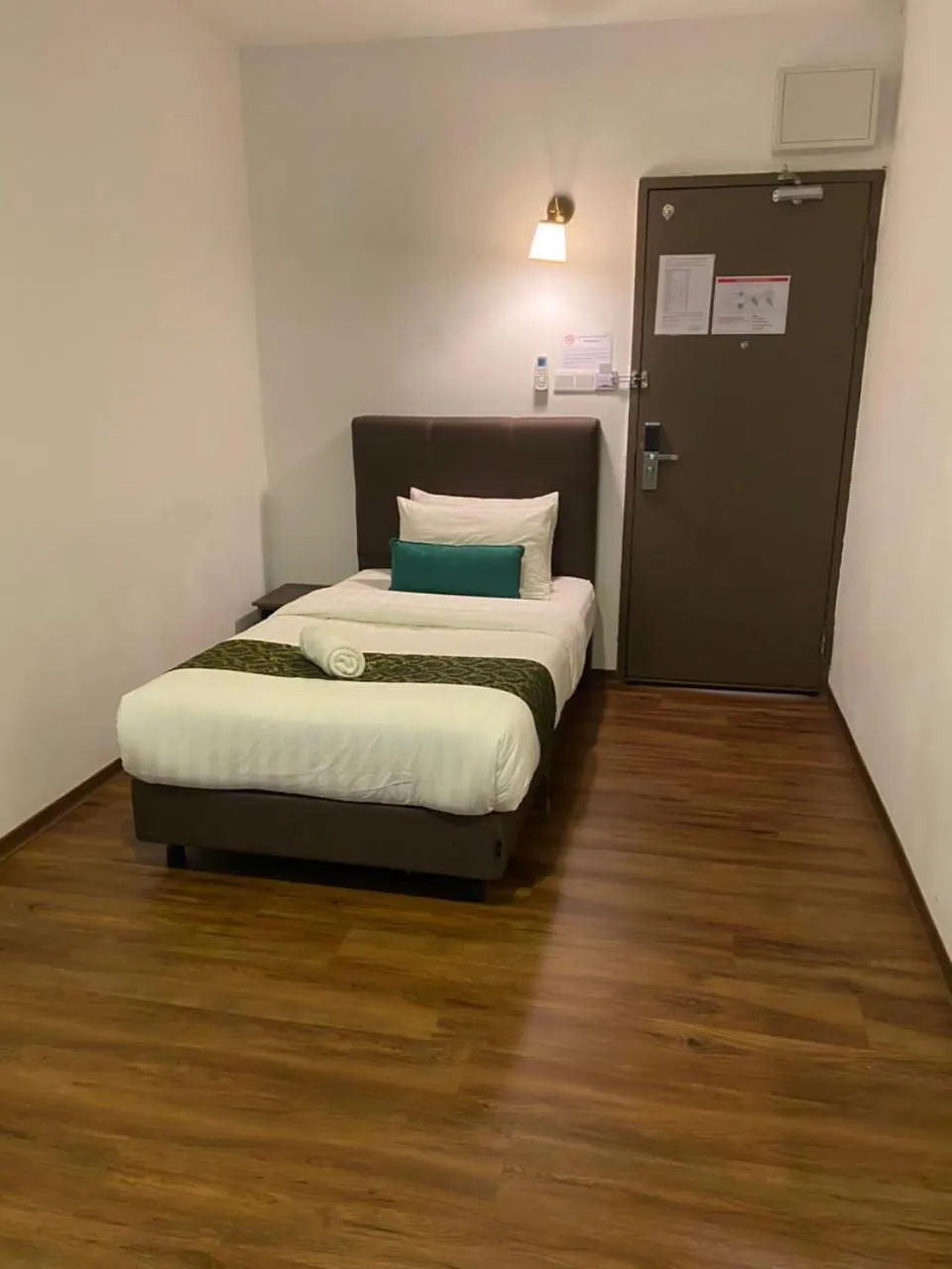 Bed in HOTEL LONGHOUSE