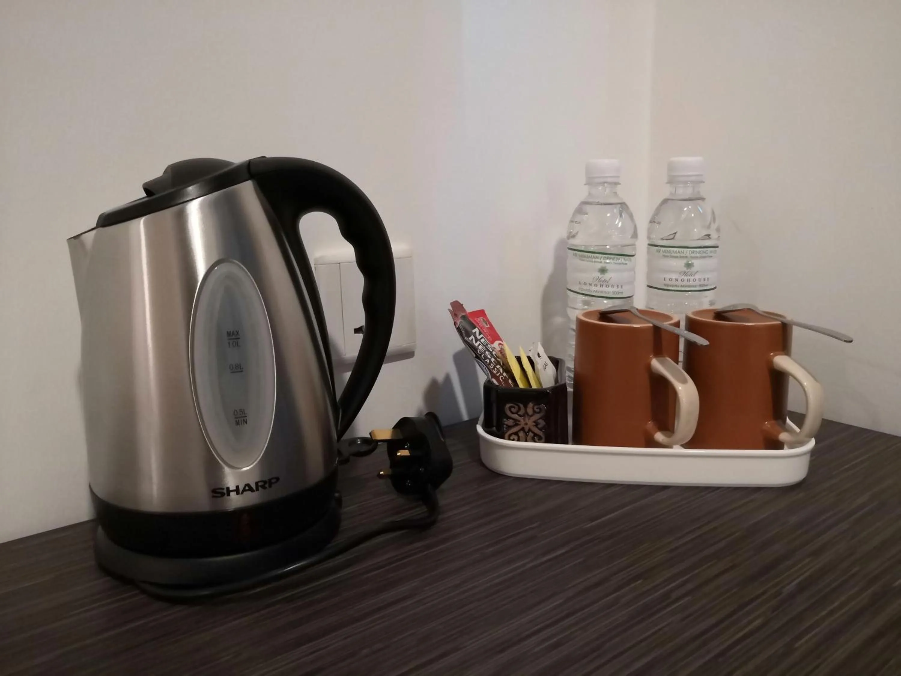 Coffee/tea facilities in HOTEL LONGHOUSE