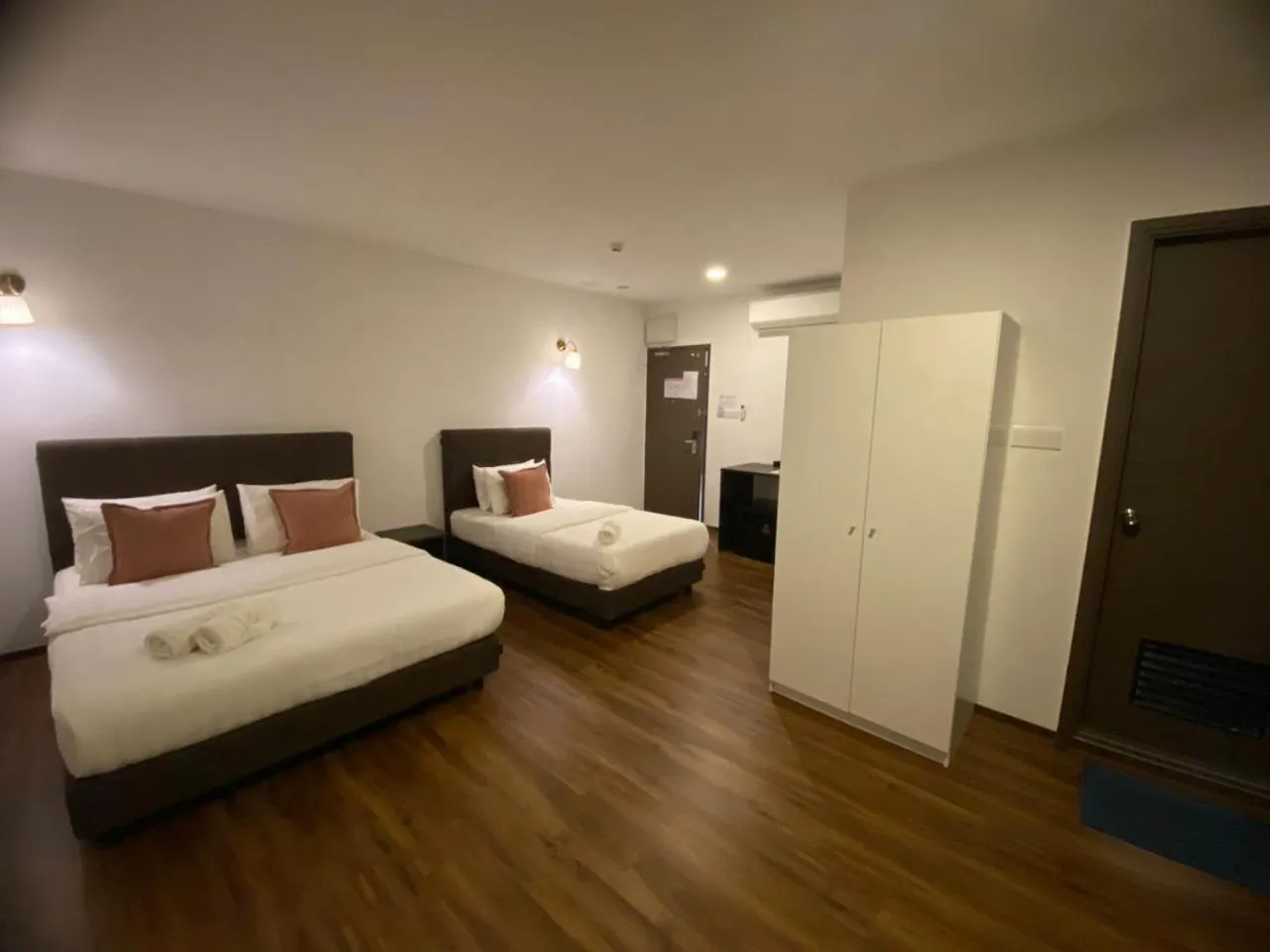 Bed in HOTEL LONGHOUSE