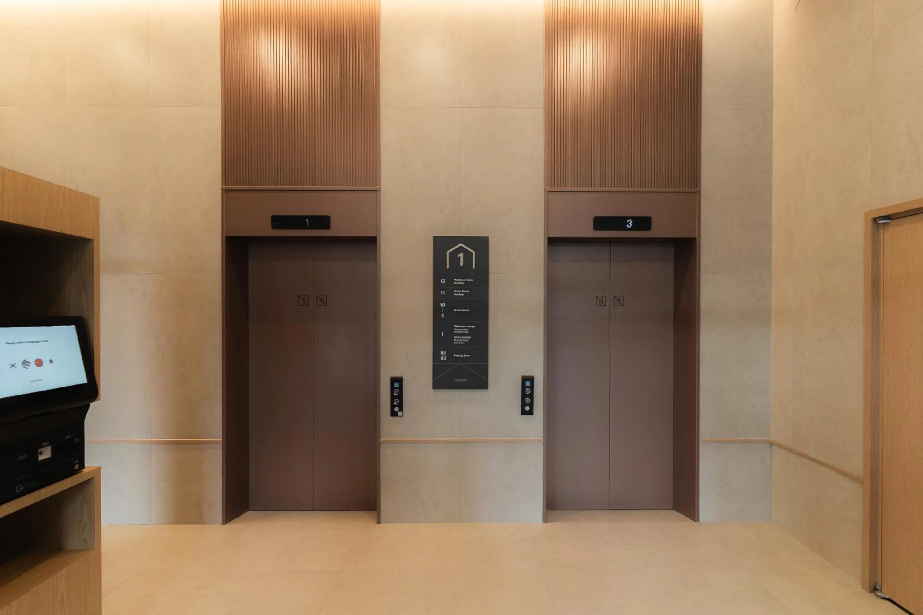 elevator in Homes Stay G-Valley Gasan