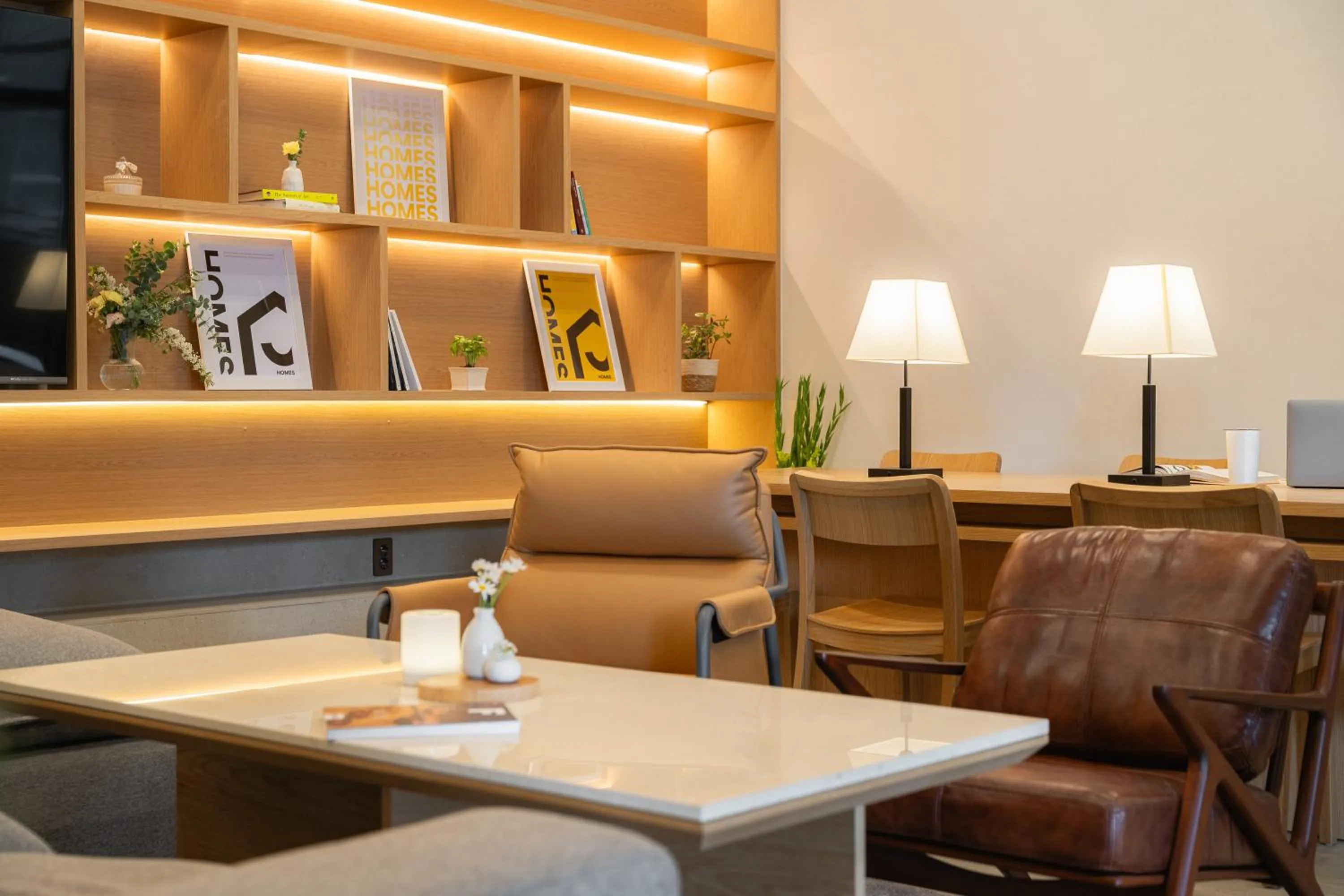 Communal lounge/ TV room in Homes Stay G-Valley Gasan