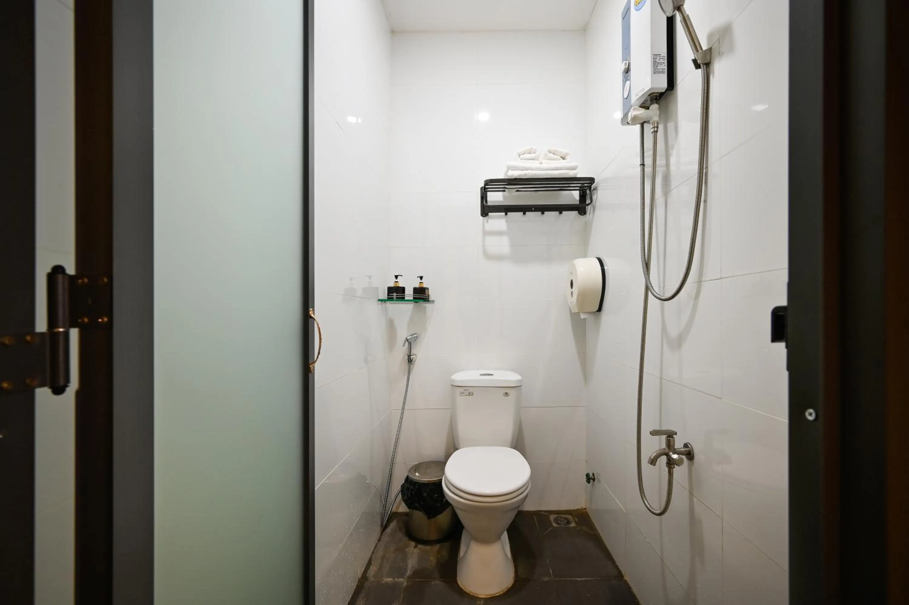 Toilet in Elegant Feel Inn - M&A