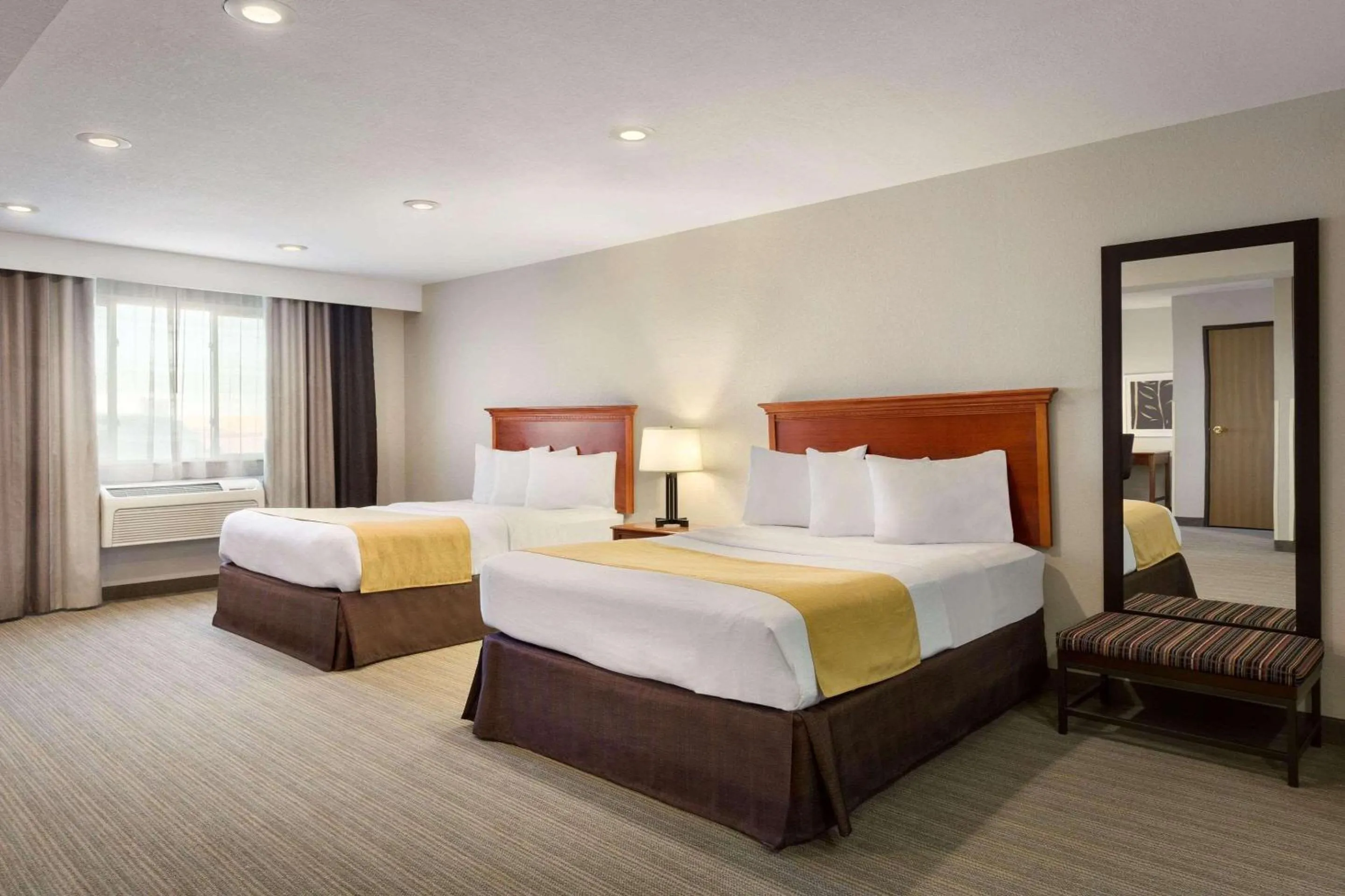 Bedroom, Bed in Country Inn & Suites by Radisson, Sidney, NE