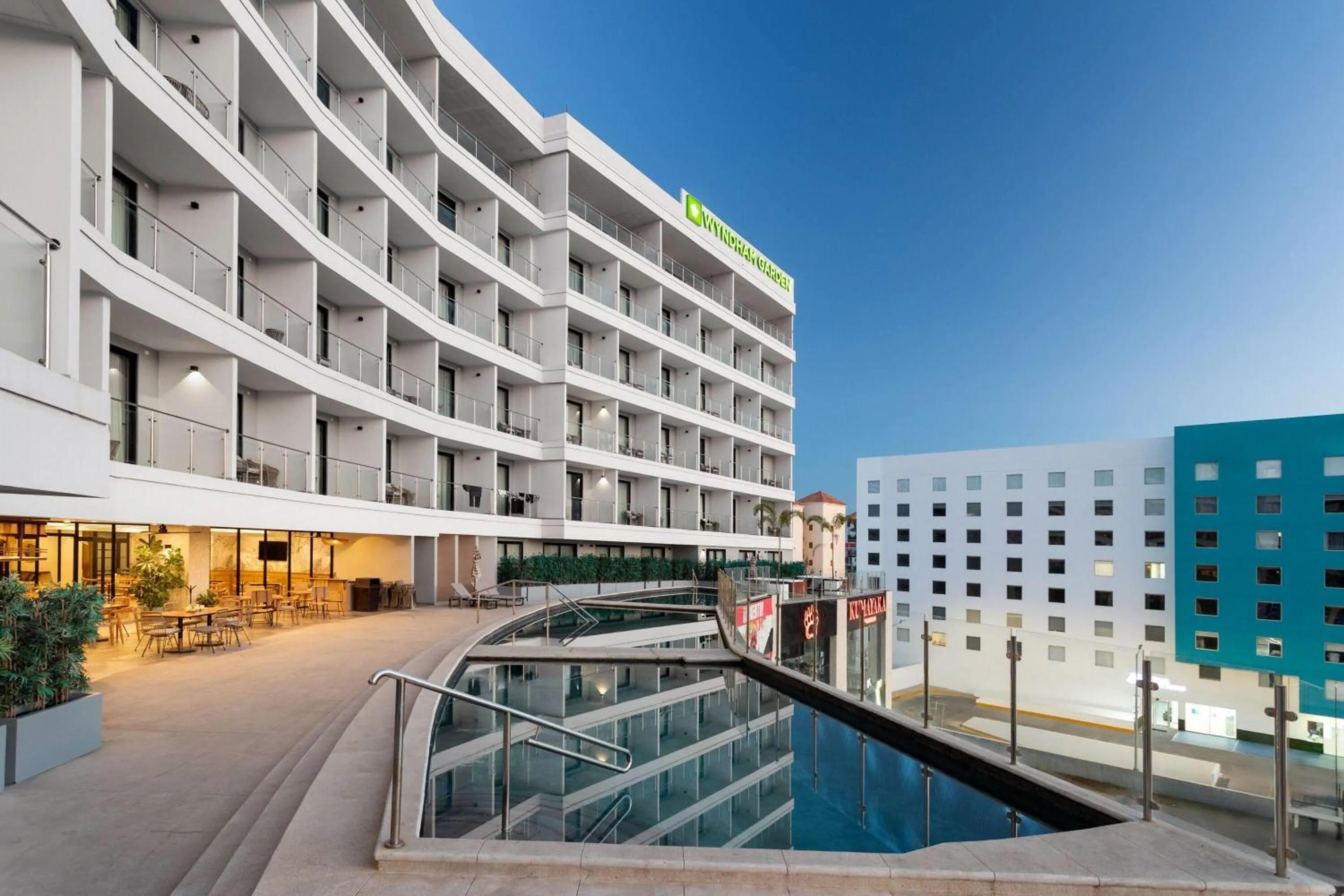 Swimming pool in Wyndham Garden Mazatlan Marina