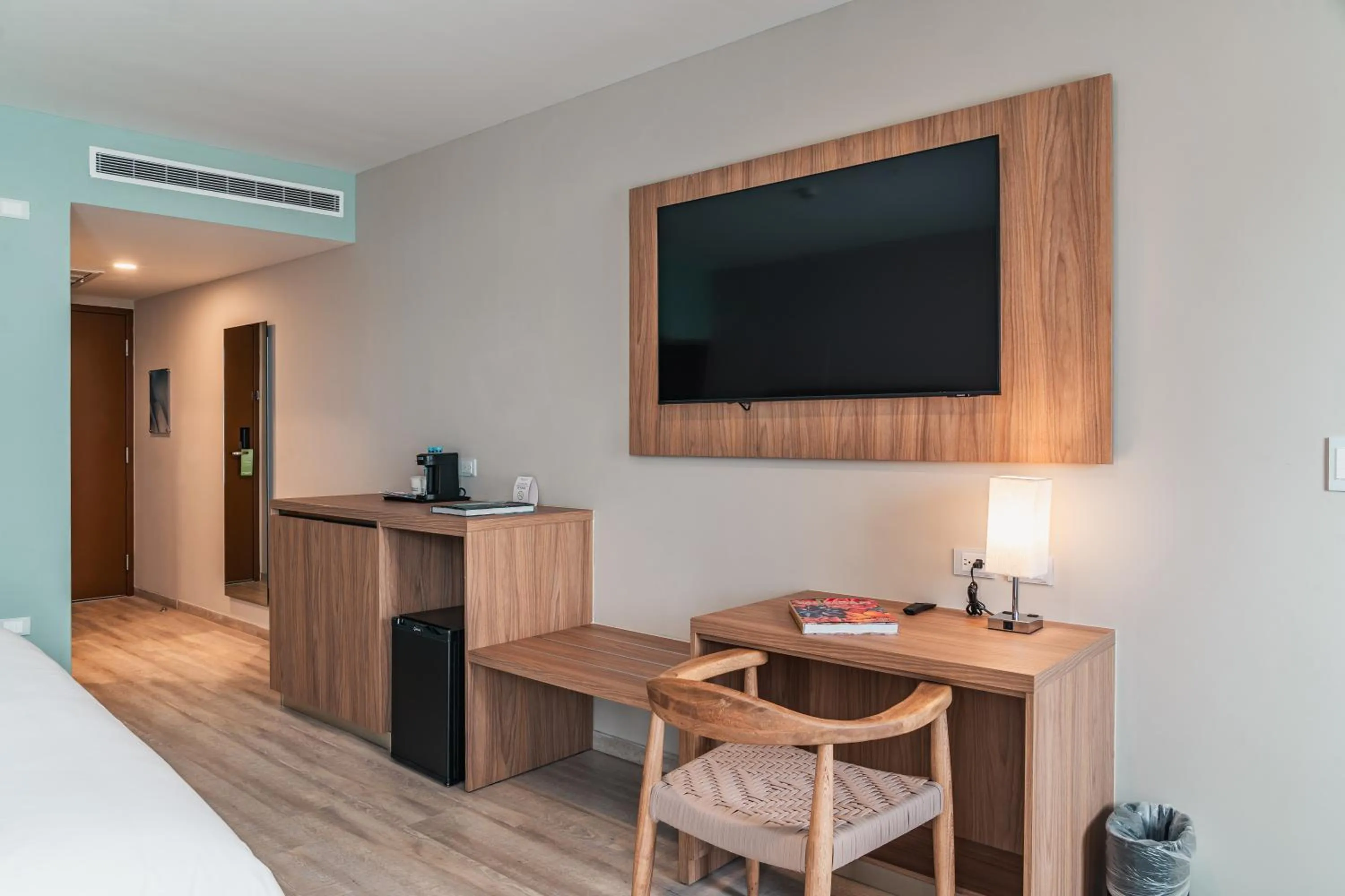 TV and multimedia, Bed in Wyndham Garden Mazatlan Marina