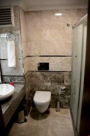 Shower in Hotel Avci