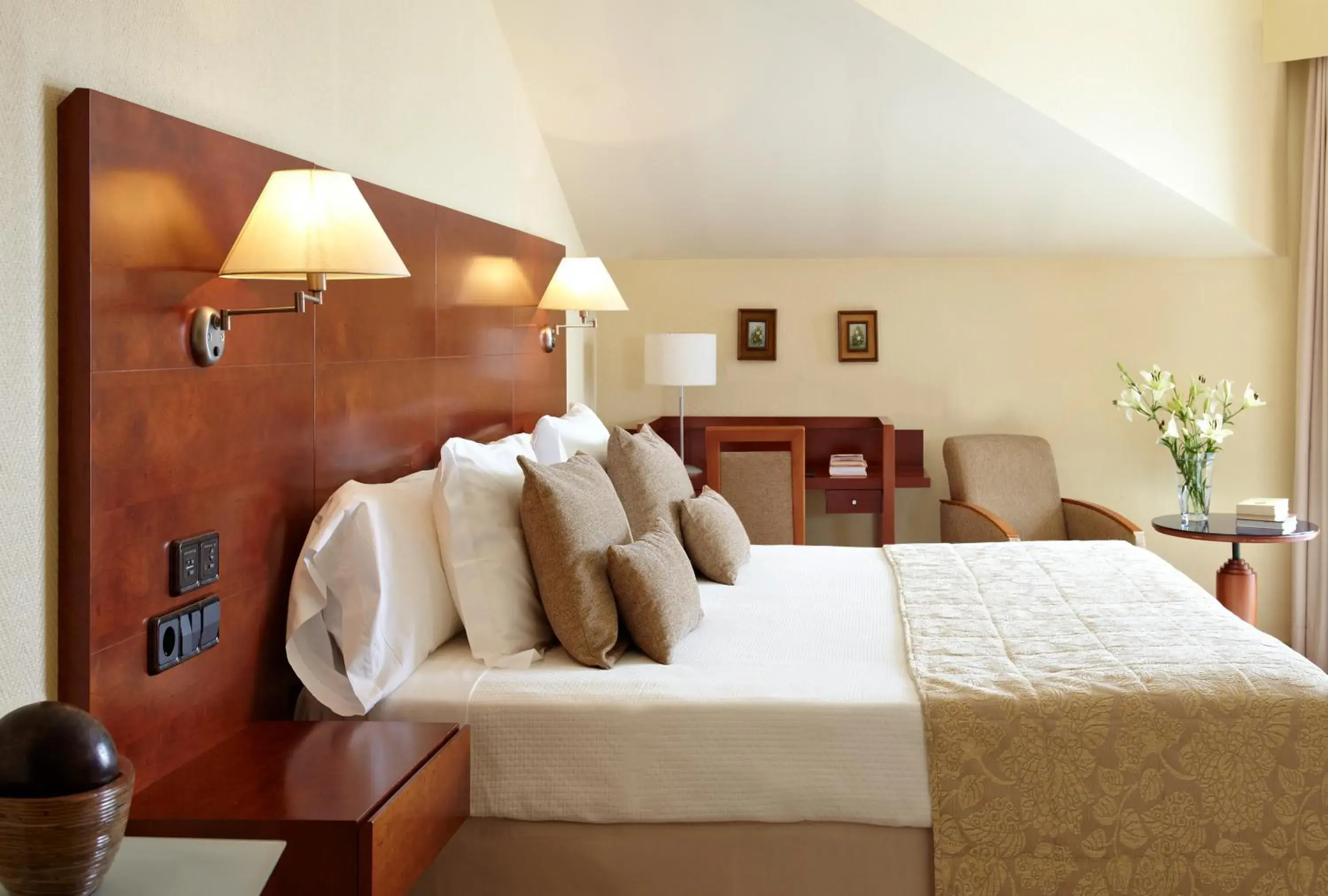 Twin Room in Hotel Carlos I Silgar Twin Room in Hotel Carlos I Silgar