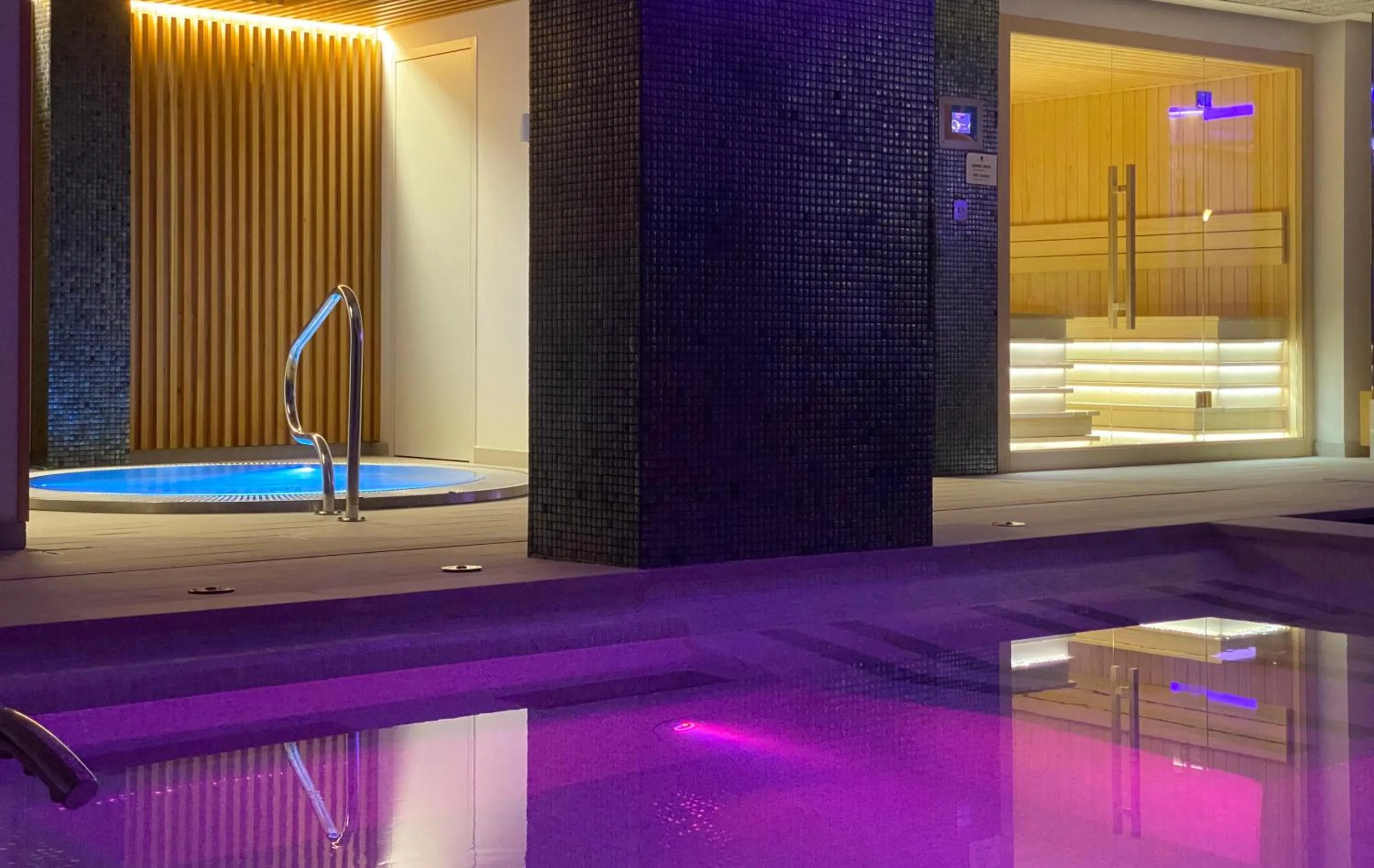 Spa and wellness centre/facilities in Hotel Carlos I Silgar