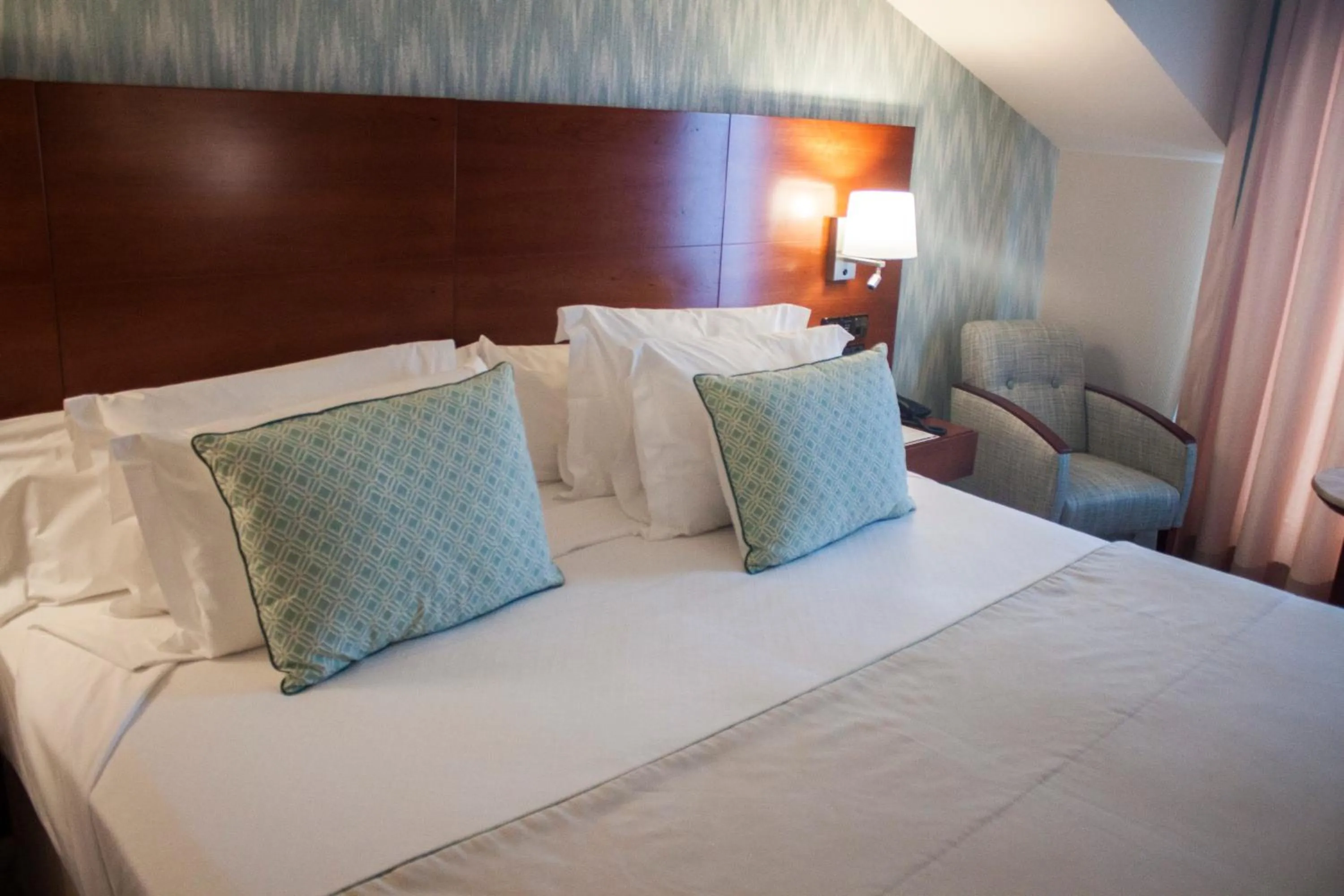 Bedroom in Hotel Carlos I Silgar