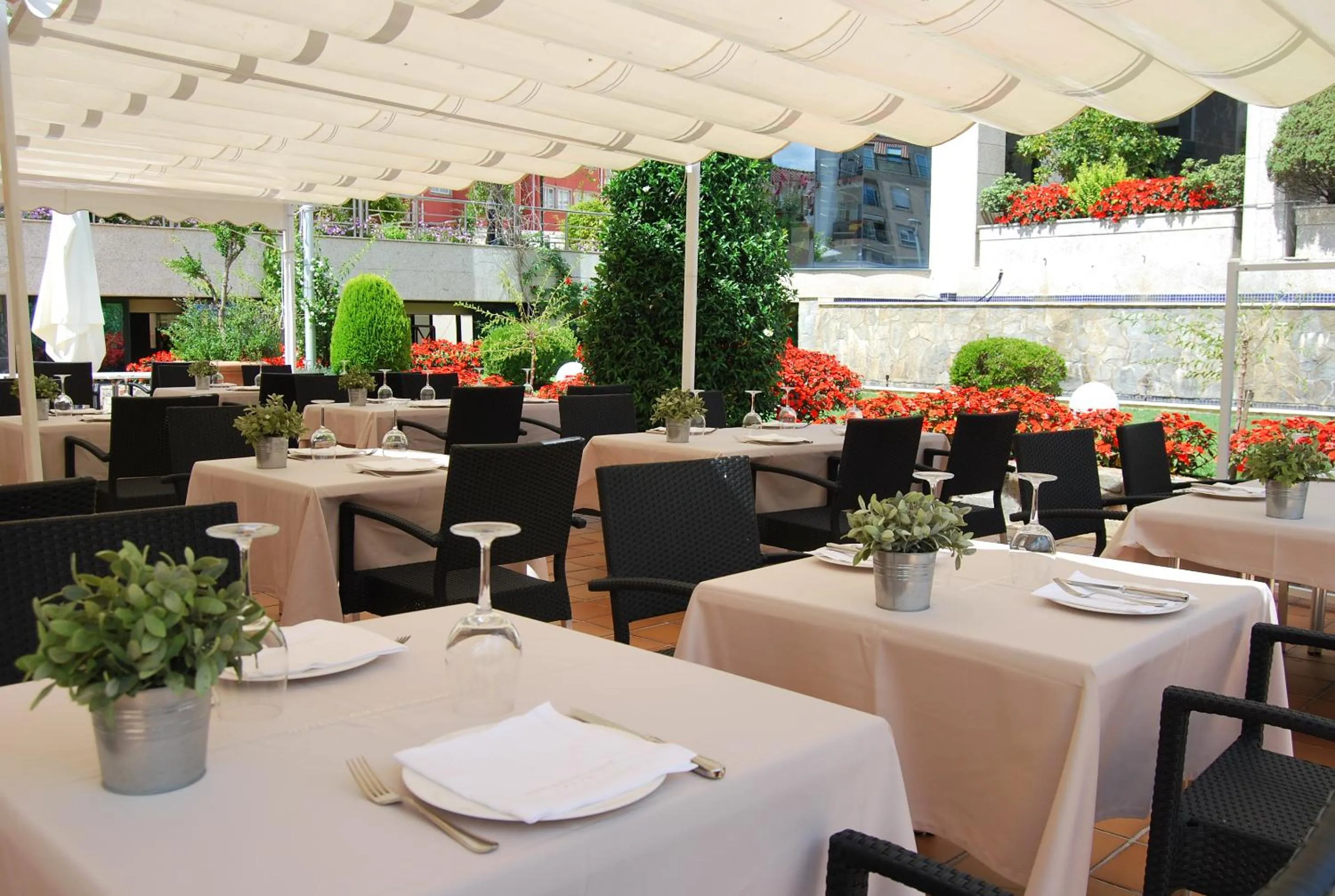 Restaurant/places to eat in Hotel Carlos I Silgar
