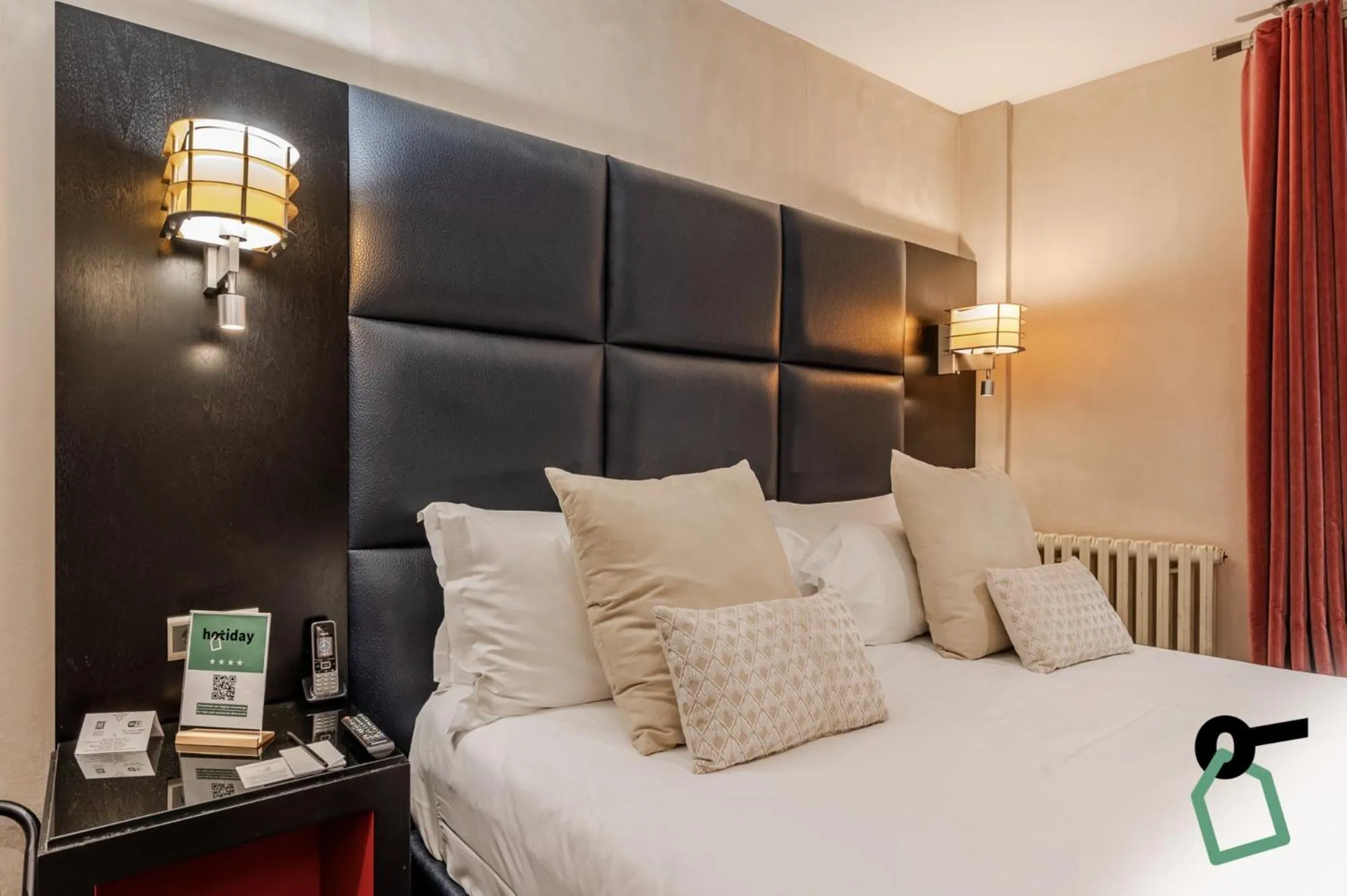 Bedroom, Bed in Hotiday Room Collection - Paris Arc de Triomphe