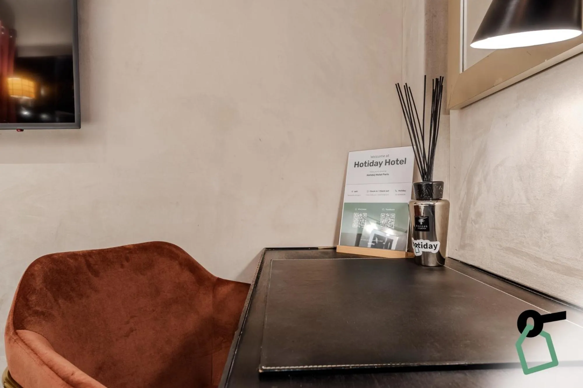 Seating area in Hotiday Room Collection - Paris Arc de Triomphe