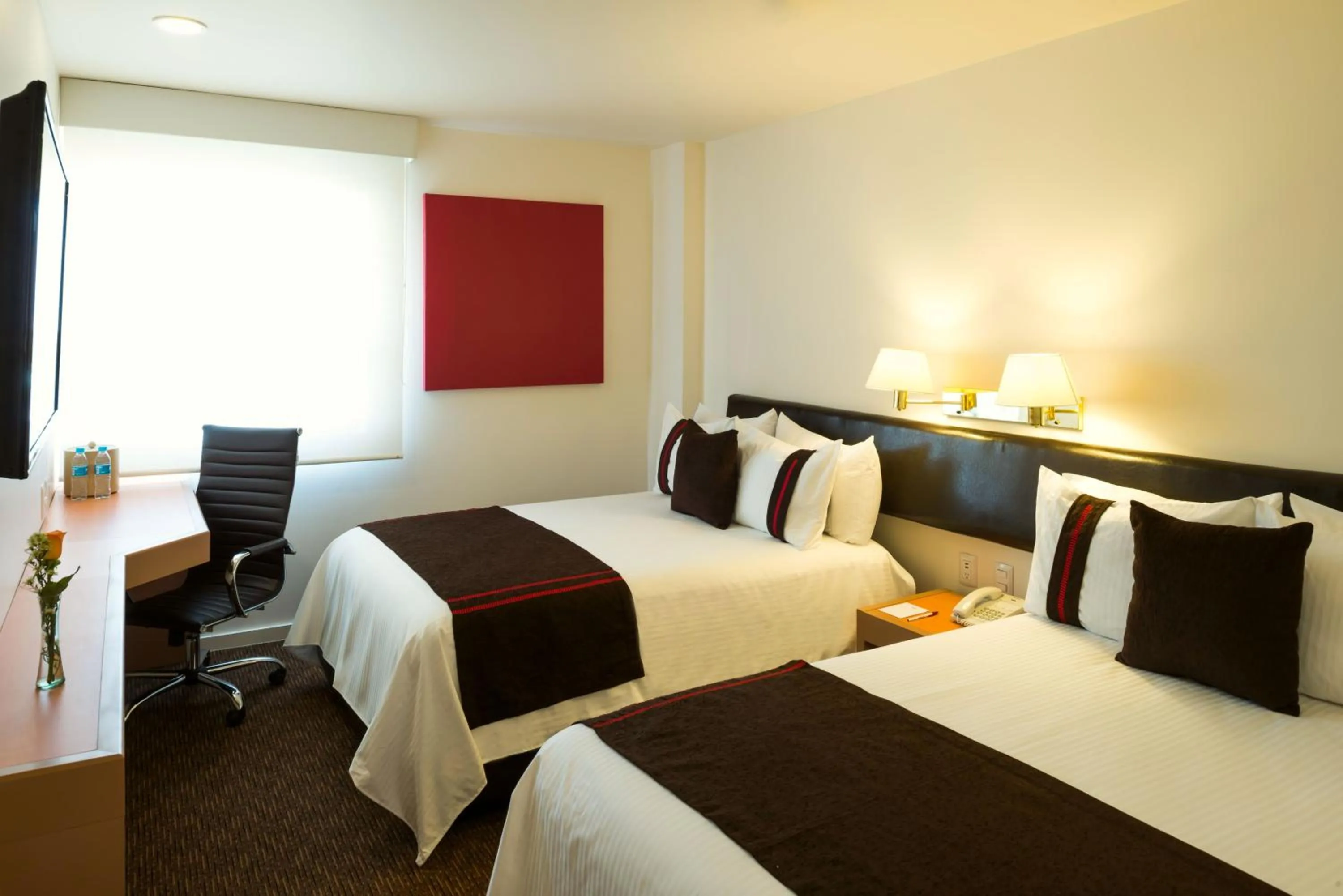 Photo of the whole room in Mision Express Queretaro