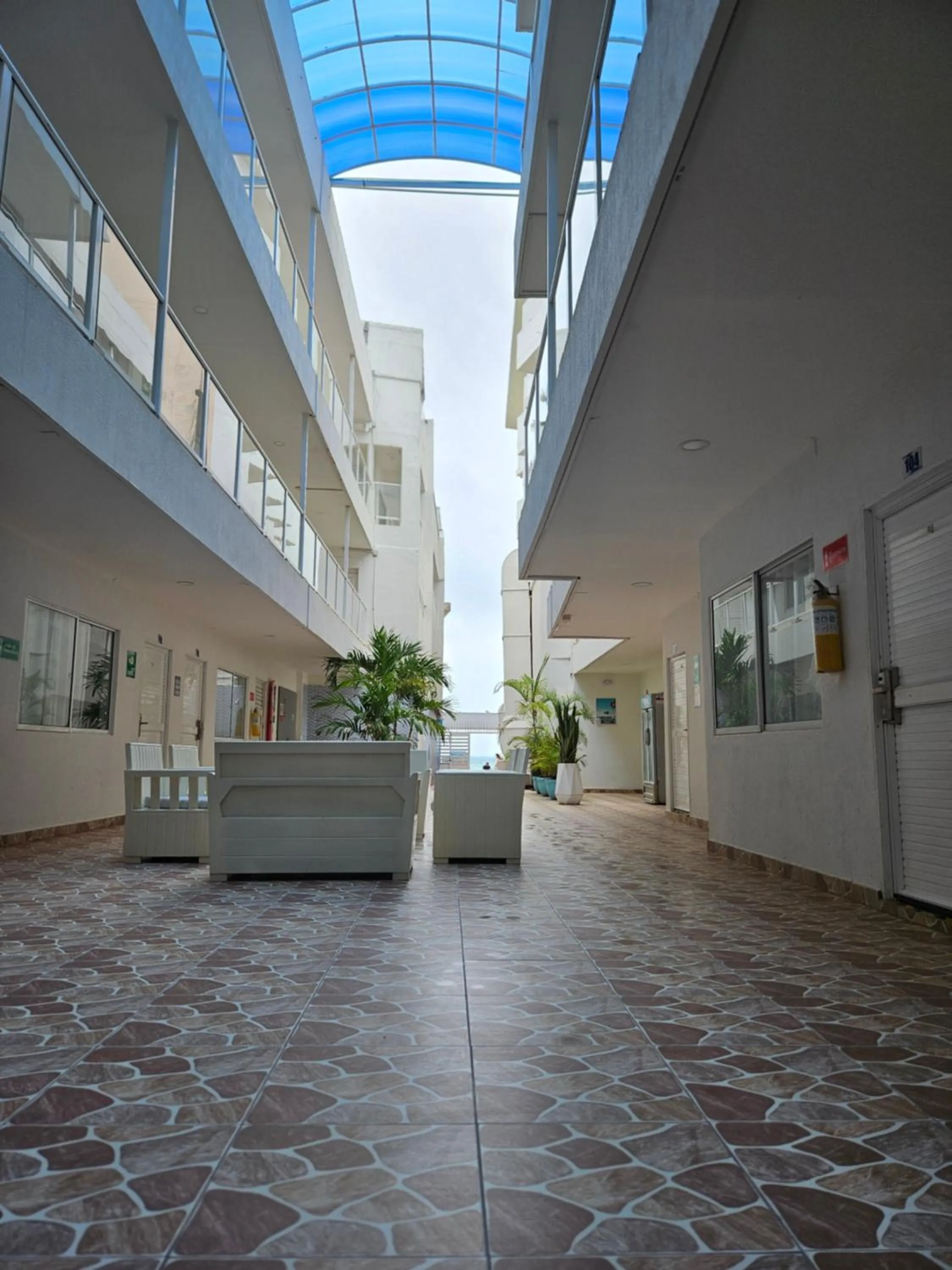 Property building in Caribbean Island Hotel Piso 2