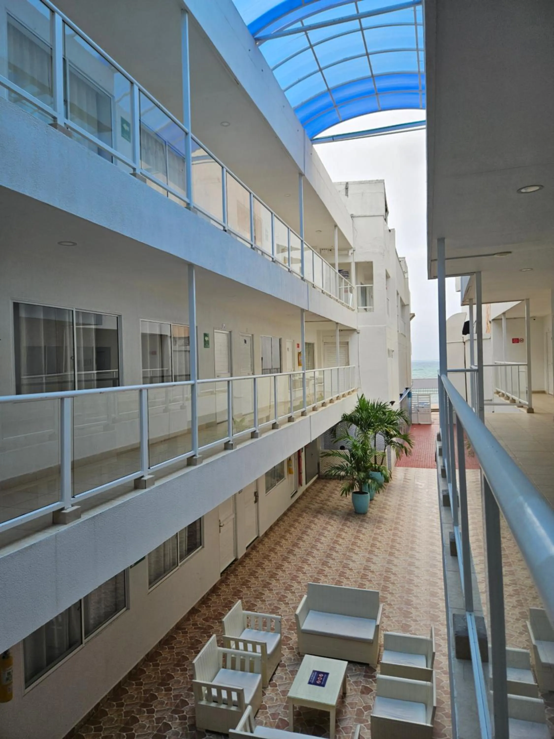 Property building in Caribbean Island Hotel Piso 2