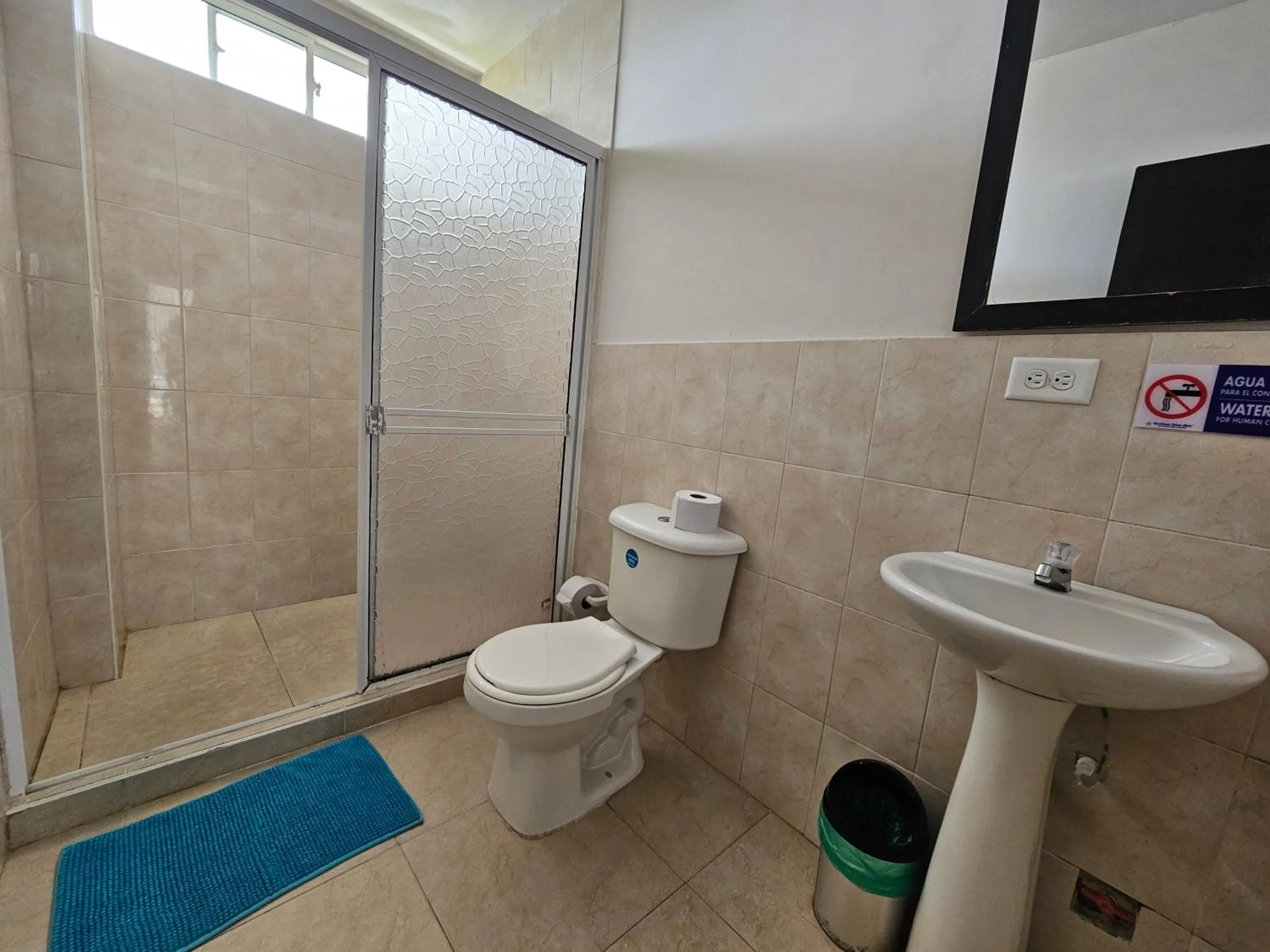 Bathroom in Caribbean Island Hotel Piso 2