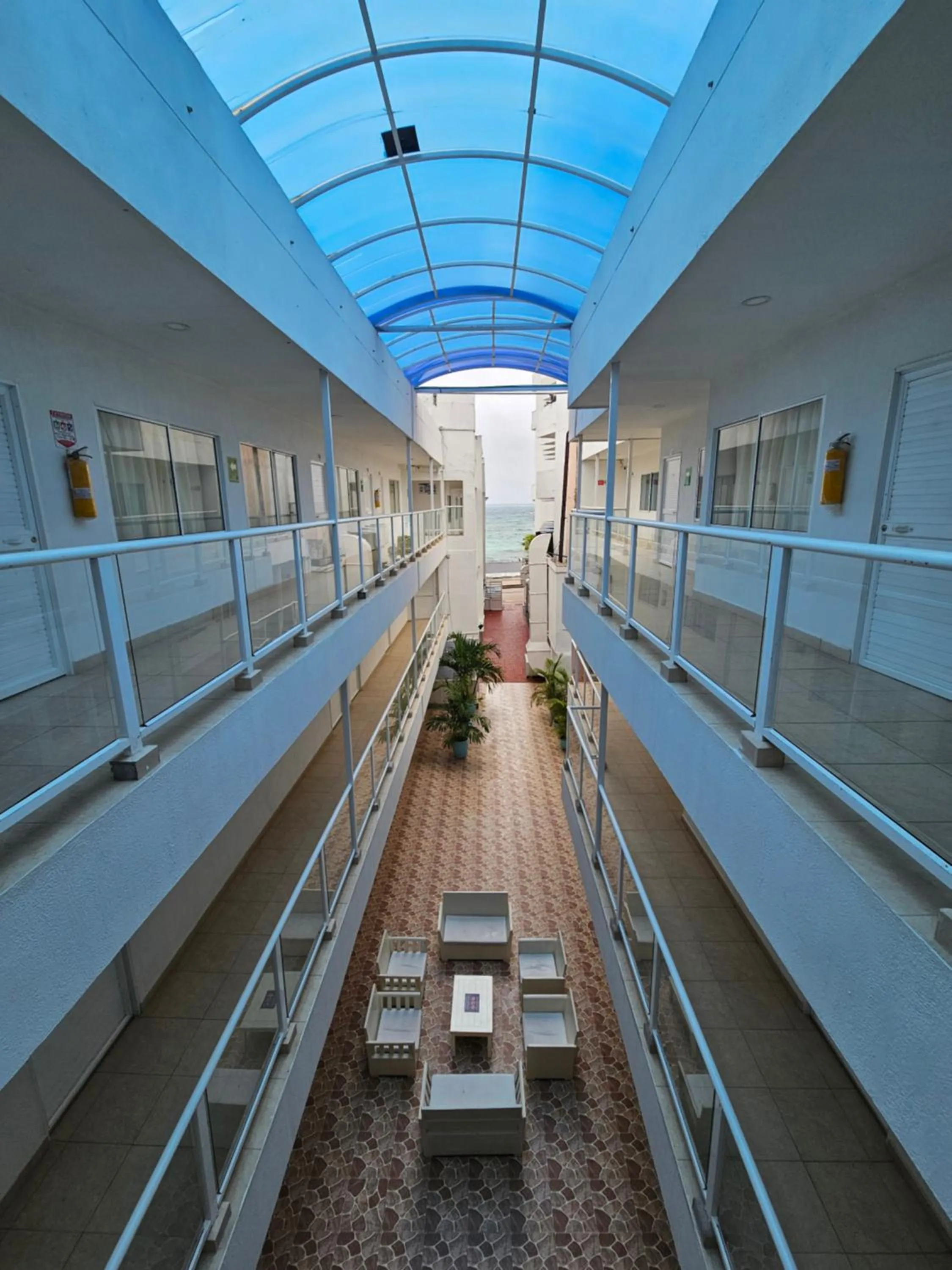 Property building in Caribbean Island Hotel Piso 2