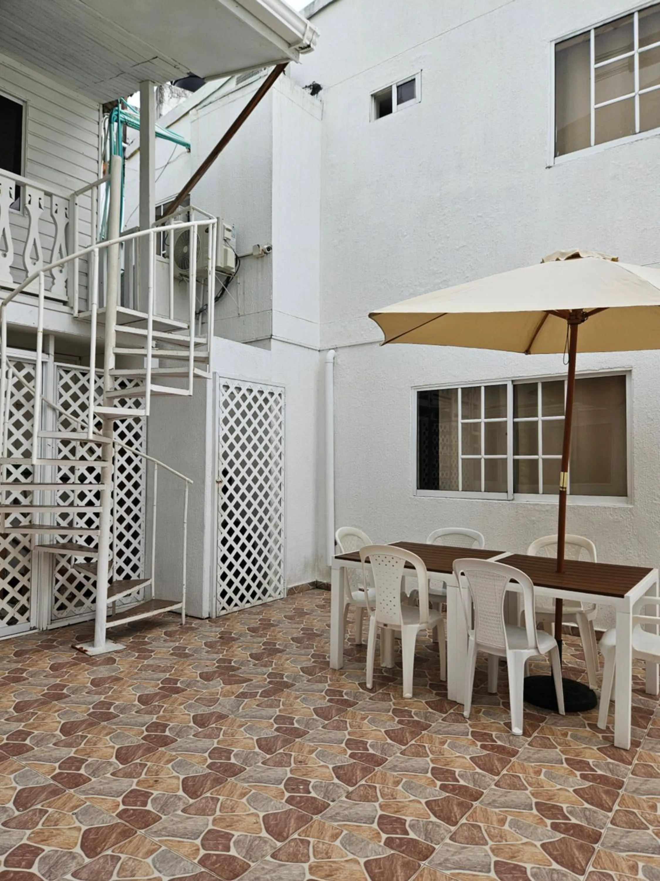 Property building in Caribbean Island Hotel Piso 2