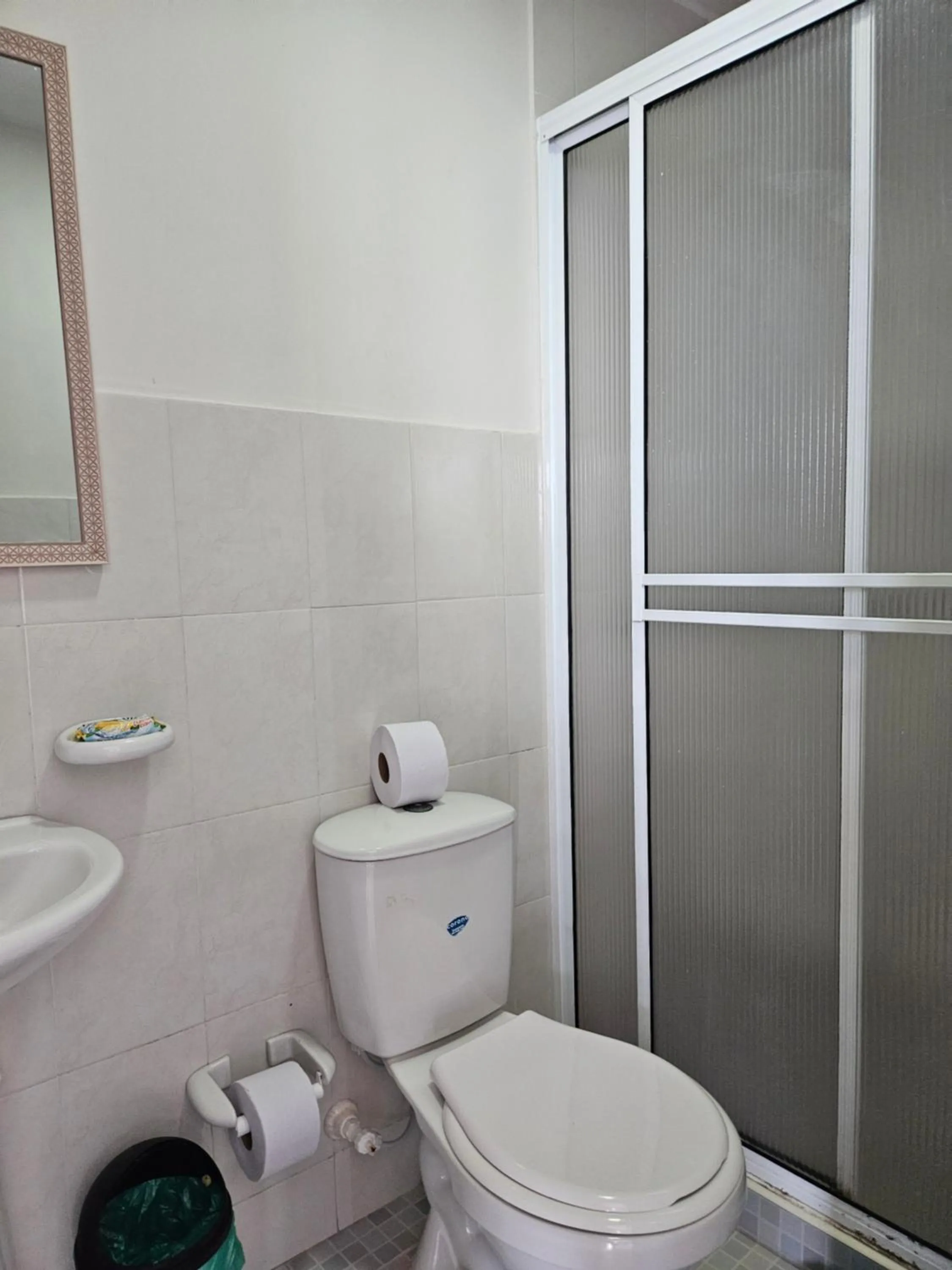 Bathroom in Caribbean Island Hotel Piso 2