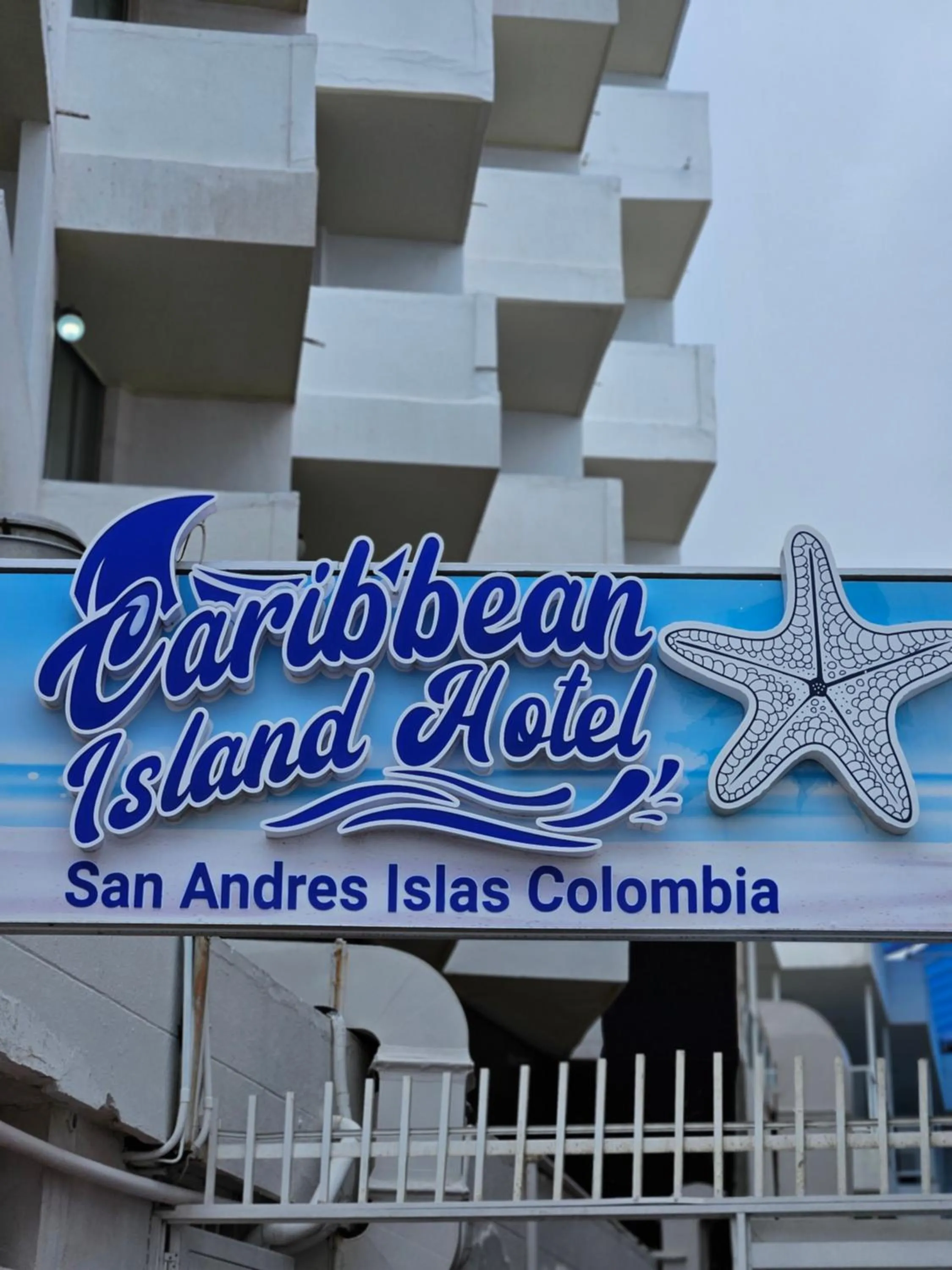 Property logo or sign in Caribbean Island Hotel Piso 2
