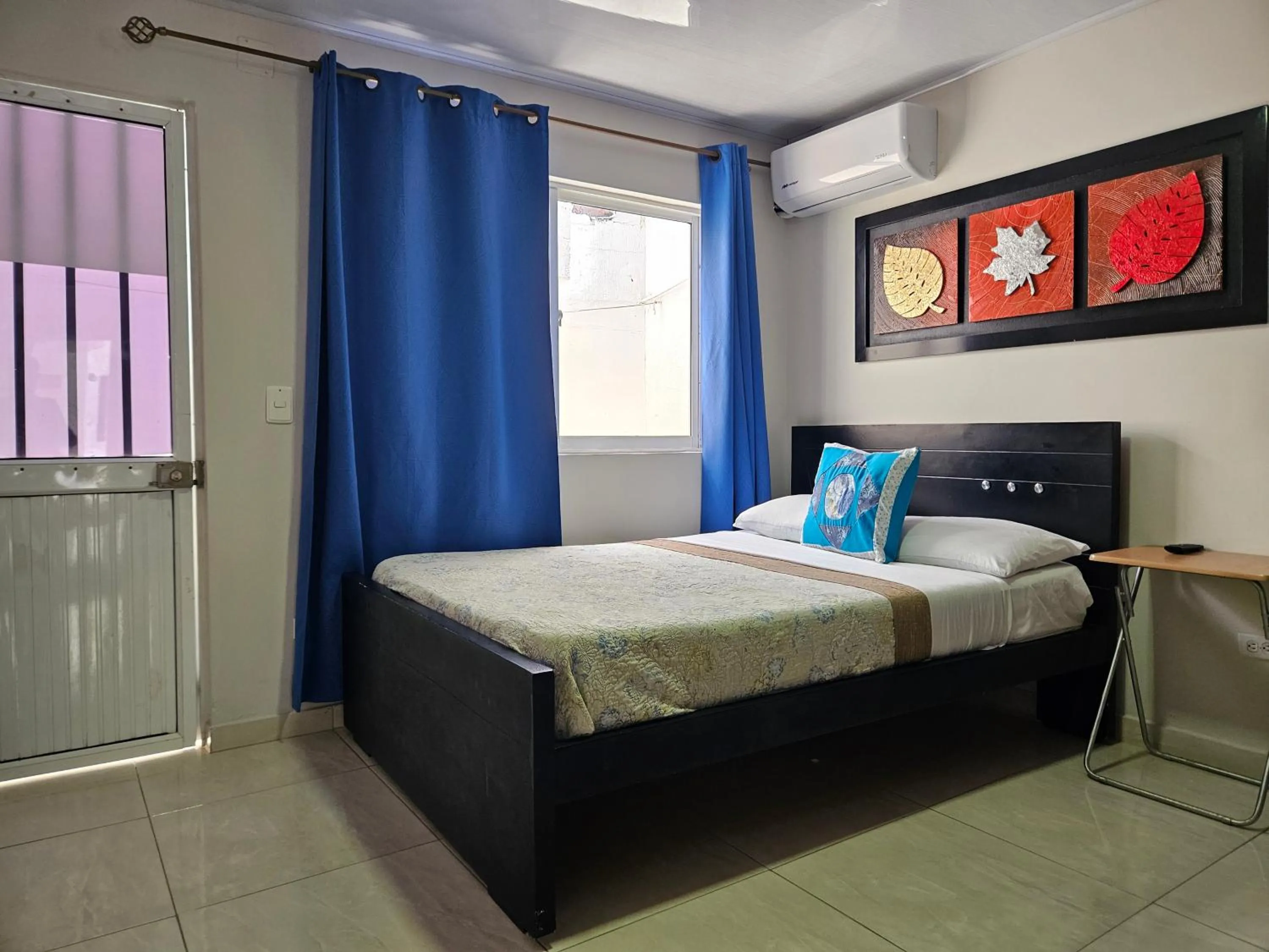 Bed in Caribbean Island Hotel Piso 2