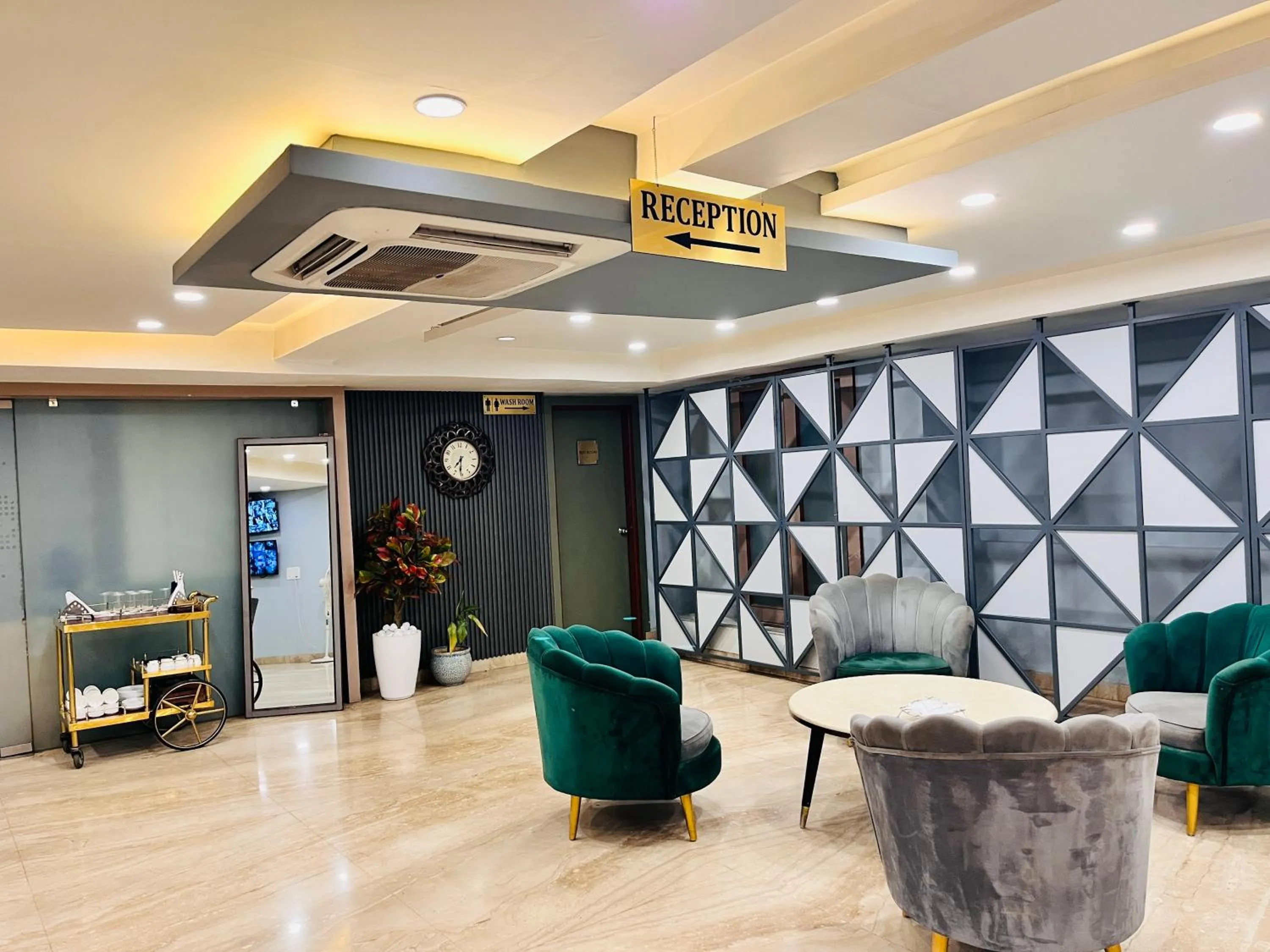 Lobby or reception in Western Blu INN