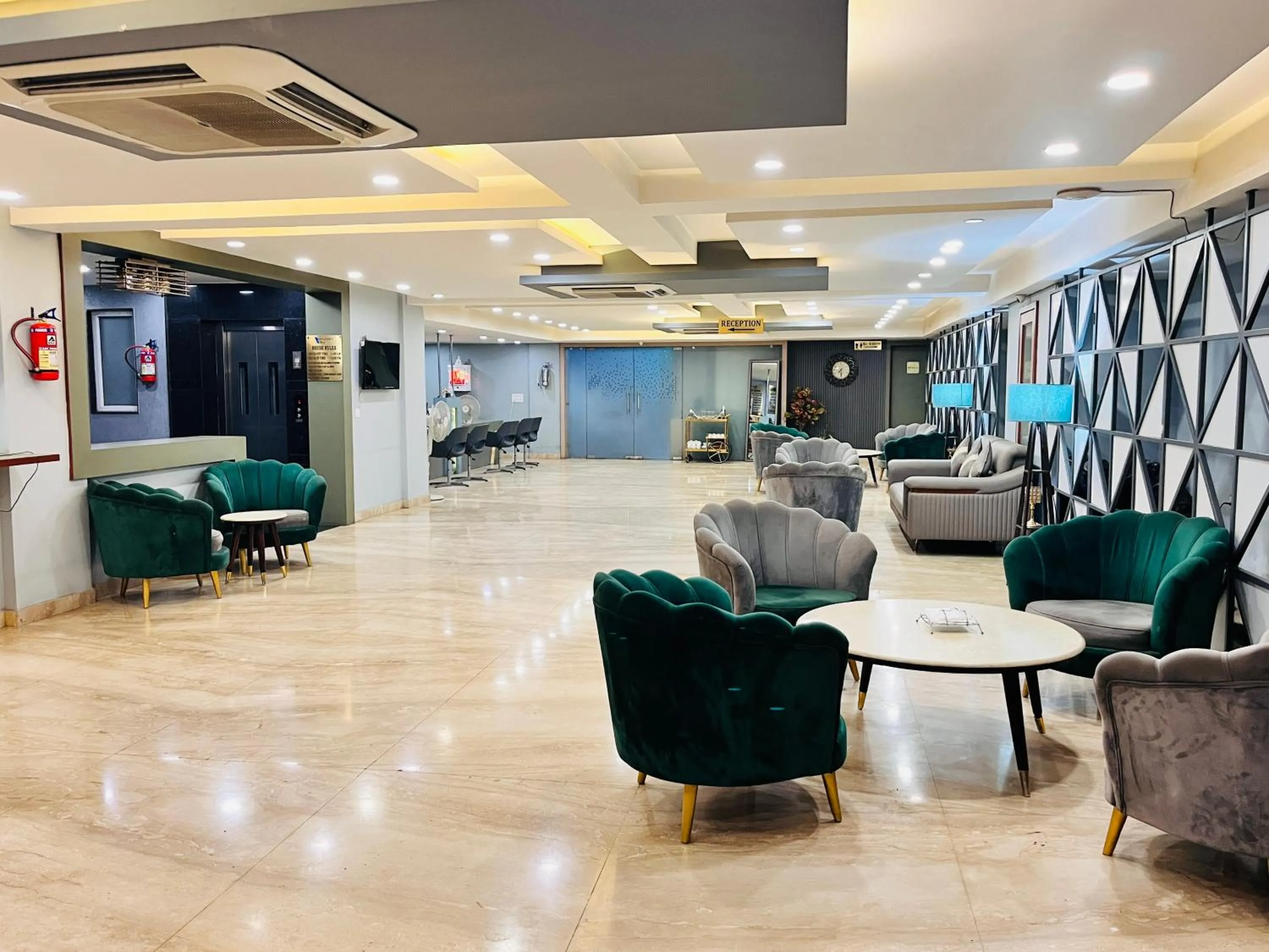 Lobby or reception in Western Blu INN