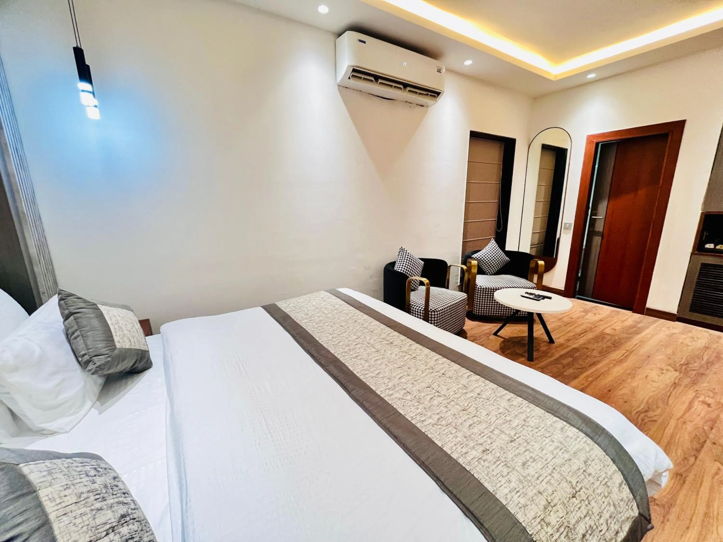 Bed in Western Blu INN