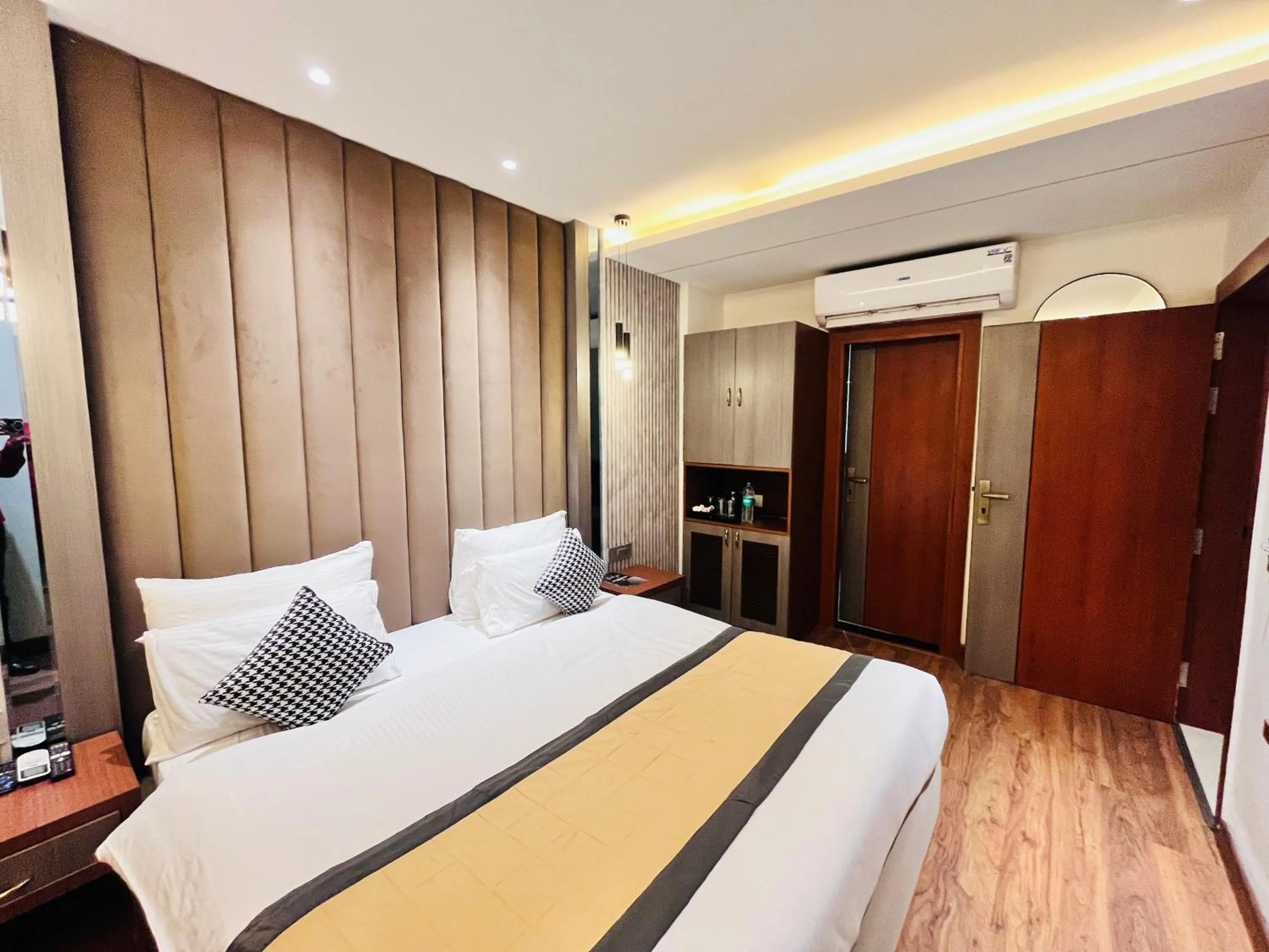 Bed in Western Blu INN