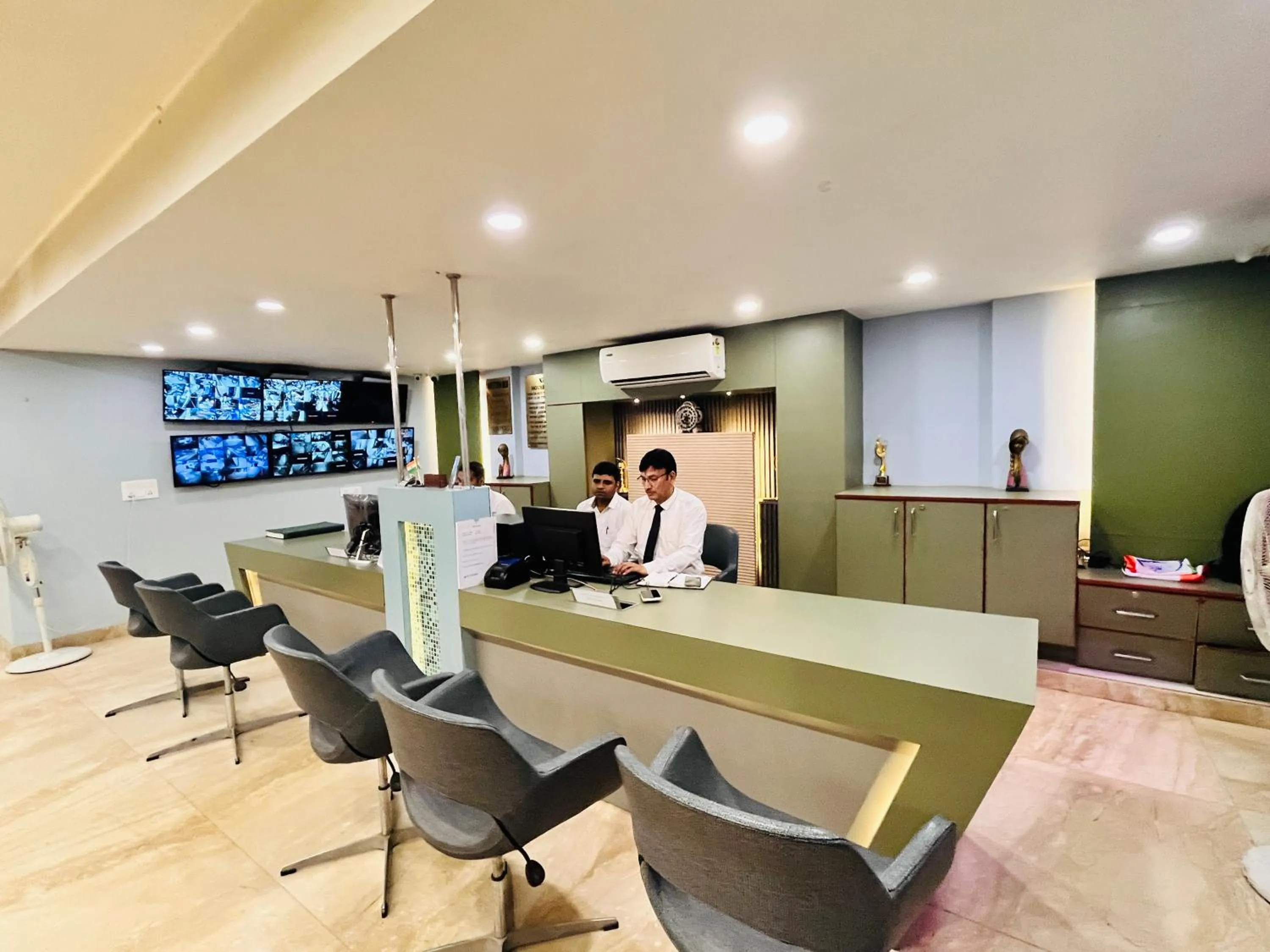 People in Western Blu INN